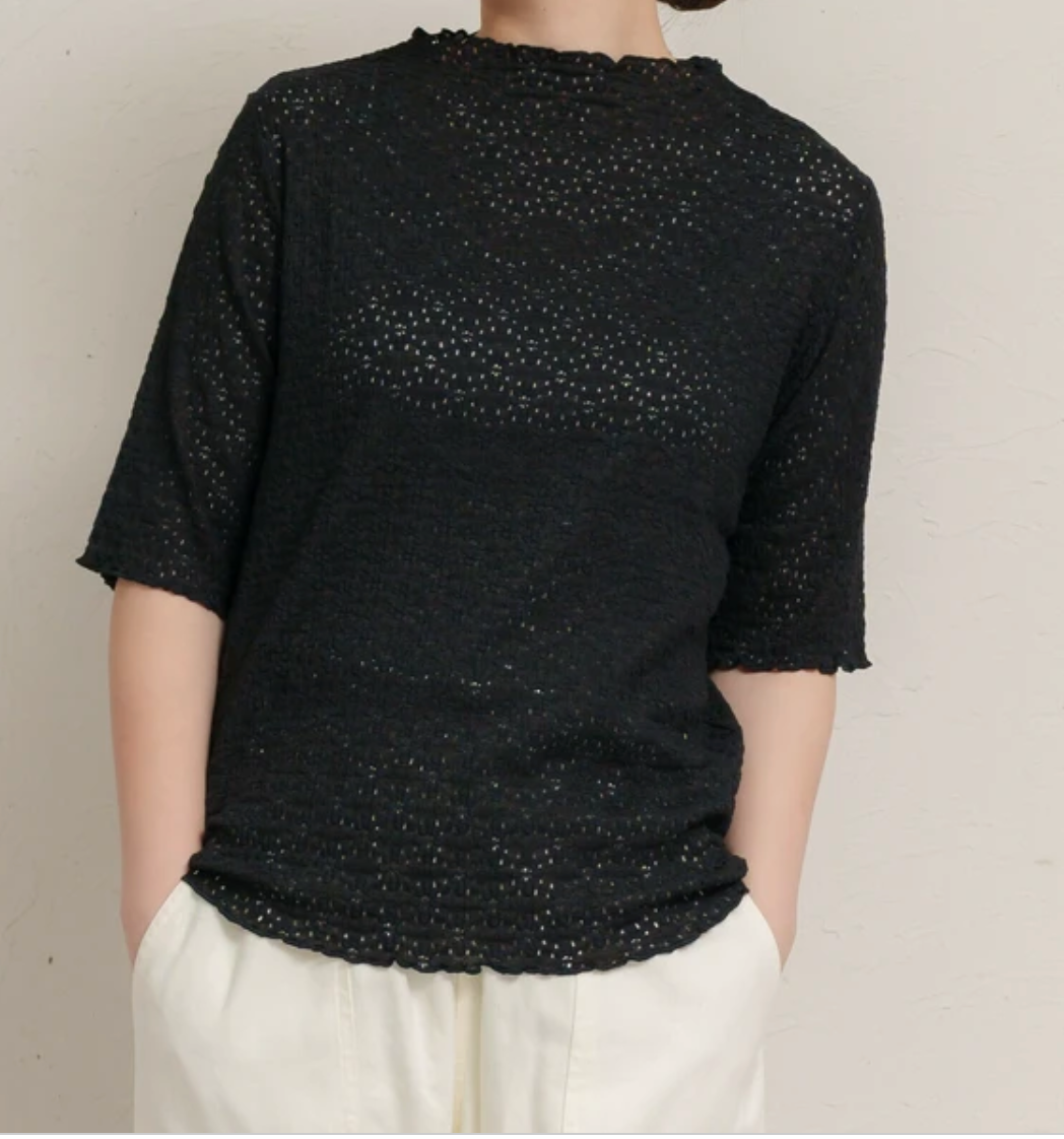 ストレッチレース5分袖プルオーバー　-ブラック-　※5/21〜27頃より順次配送予定