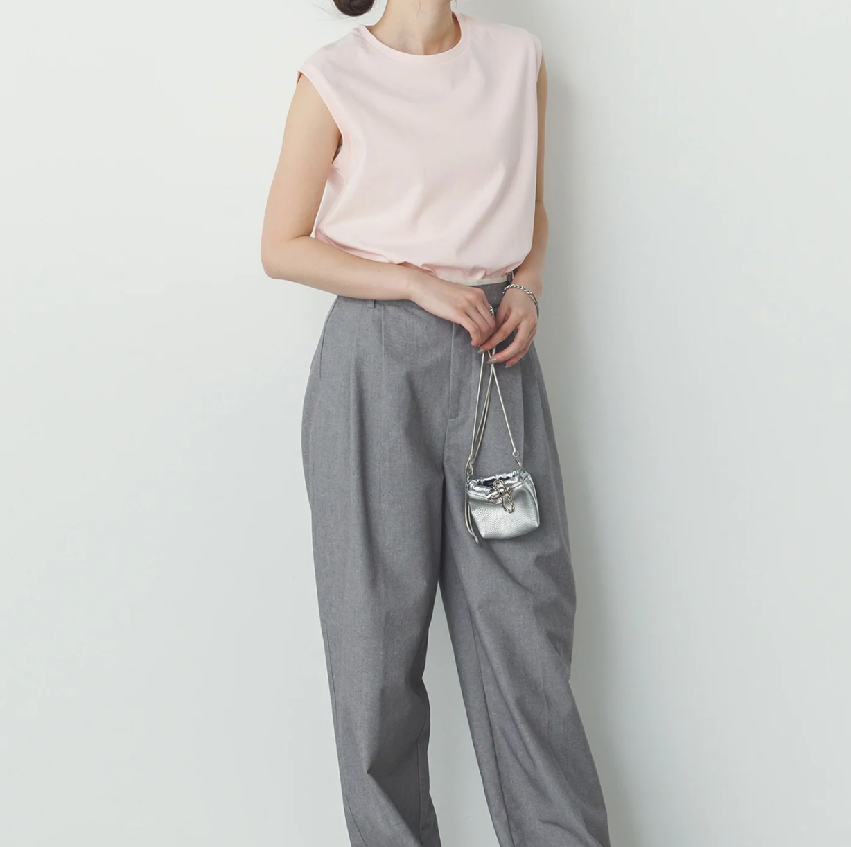 【hunch】汗染み防止加工スリーブレスベーシックプルオーバー　-ピンク-　※8/6〜12迄に順次発送予定