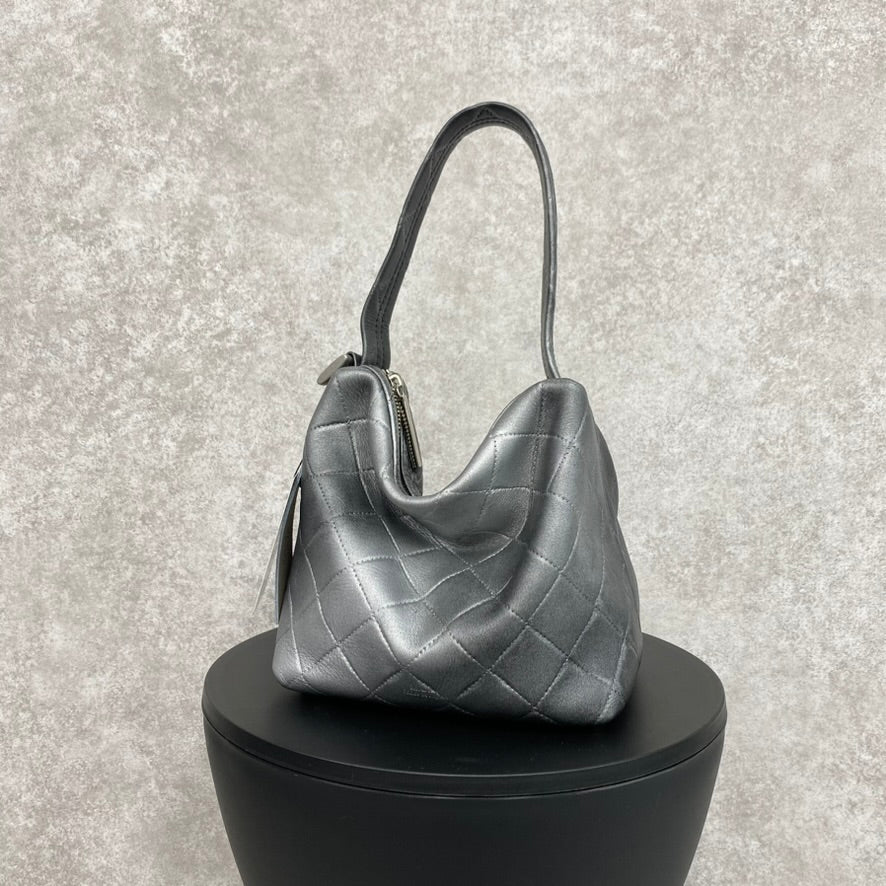 【MUL094】ドロップ2way S オイルレザーキルティング(ブラック) 表面シルバー加工　※10/29〜11/2より弊社事務所から順次発送