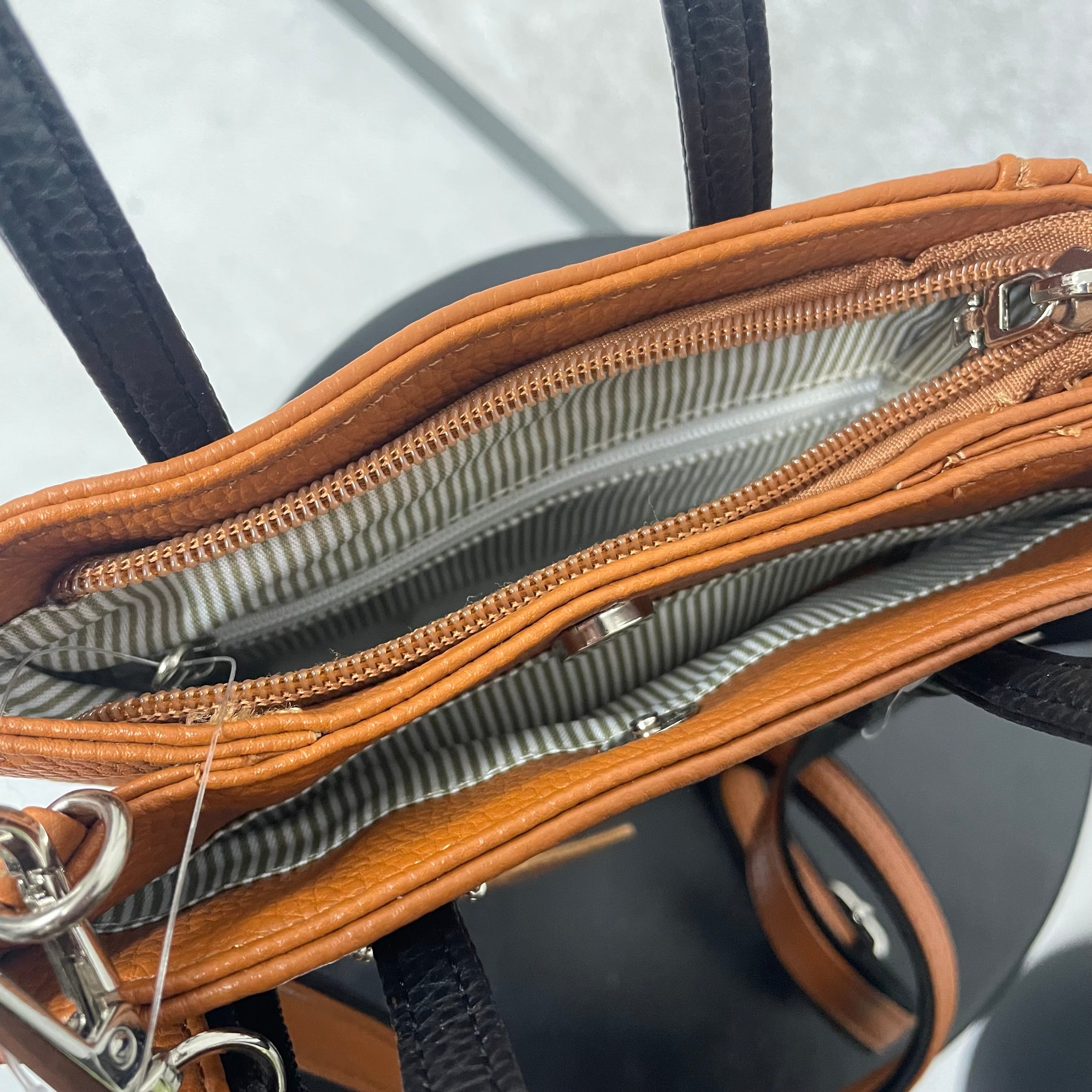 【百貨店商品🌟牛革】トップハンドルスクエアショルダー　-キャメル-　※3/5~3/11より順次発送予定