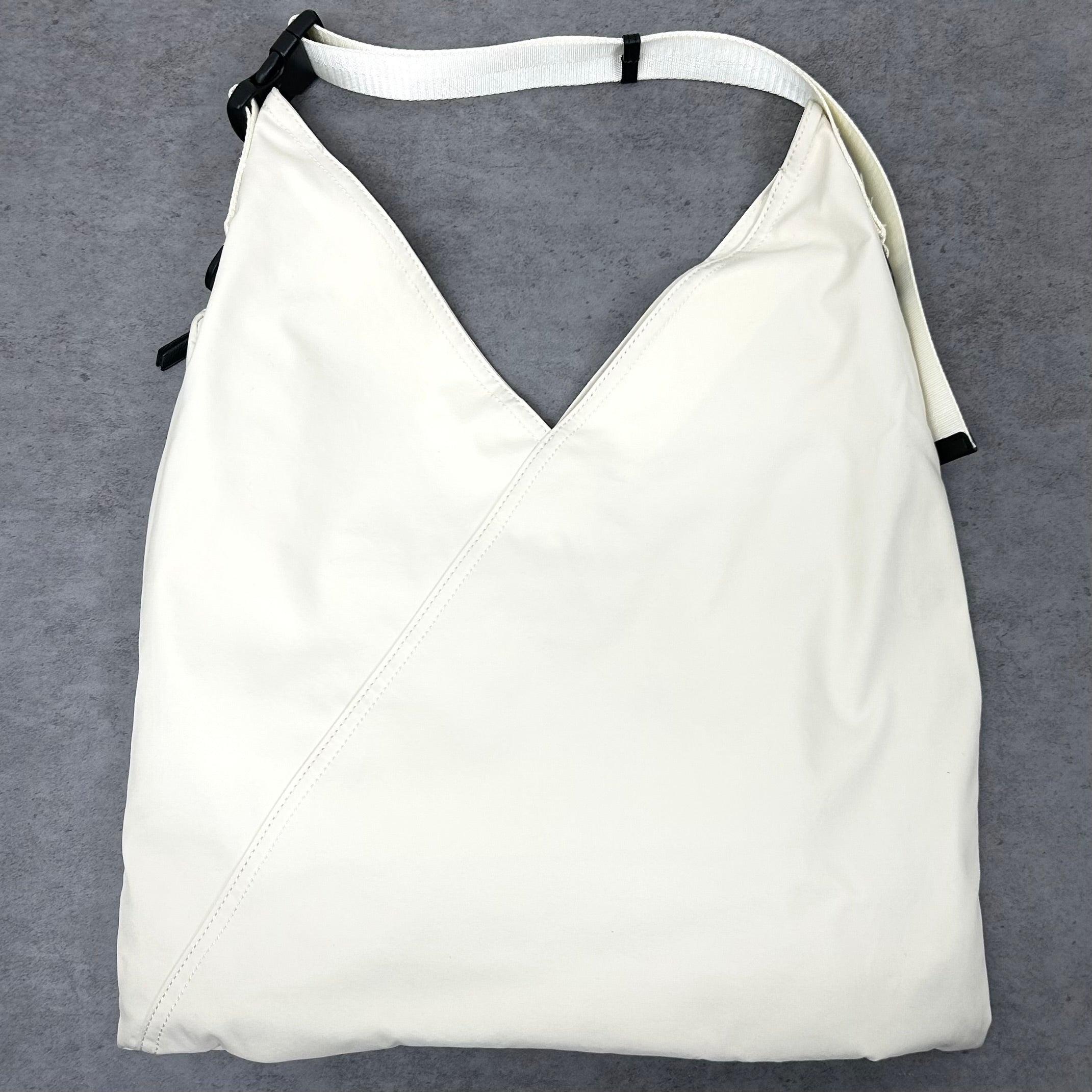 ※ 完全受注販売【story.】PDトライアングルトートL -ホワイト-
