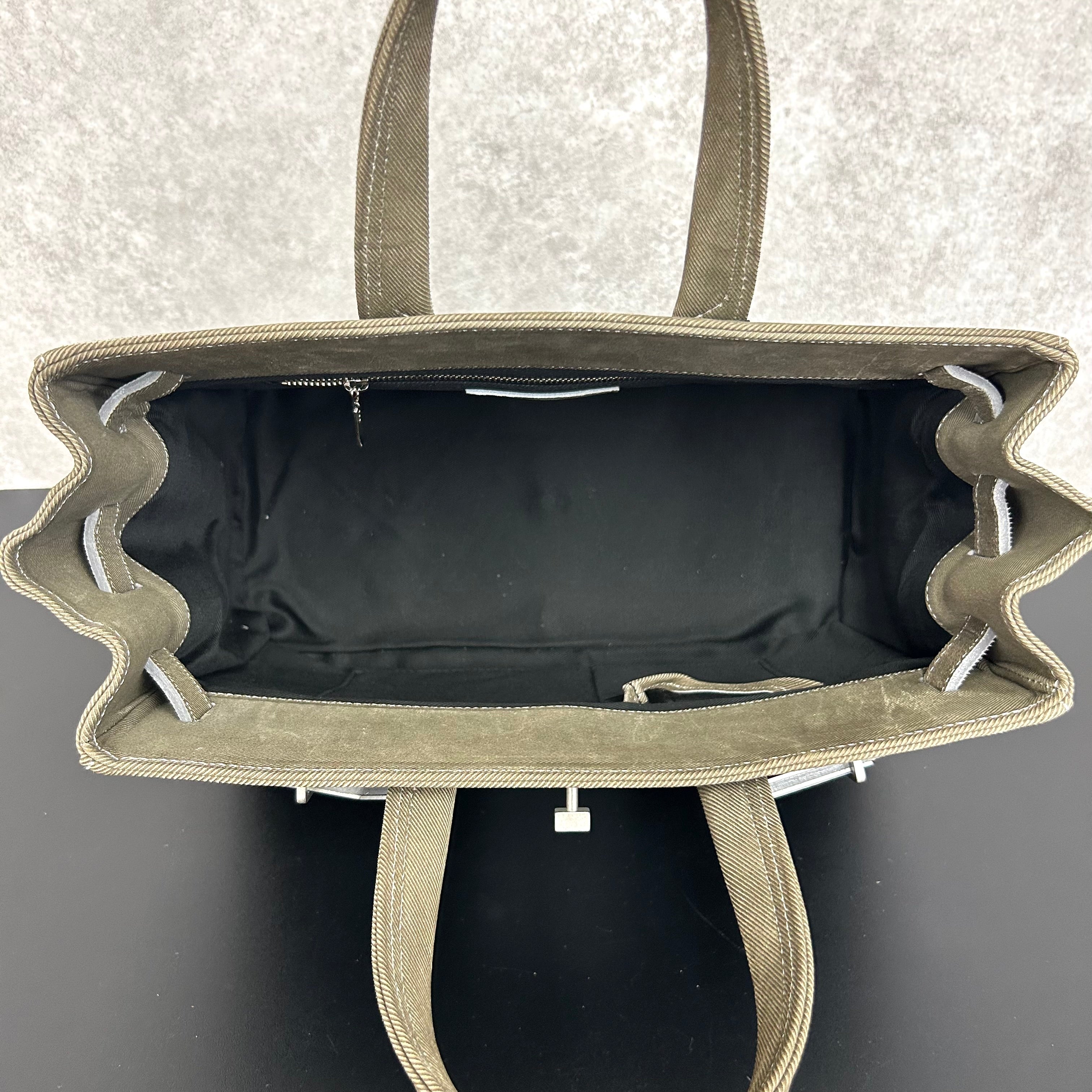 【MUL063】stud series tote S 　デニムレザー　カーキ　ホワイトライン入り　※7/2〜7/12より事務所から順次発送予定