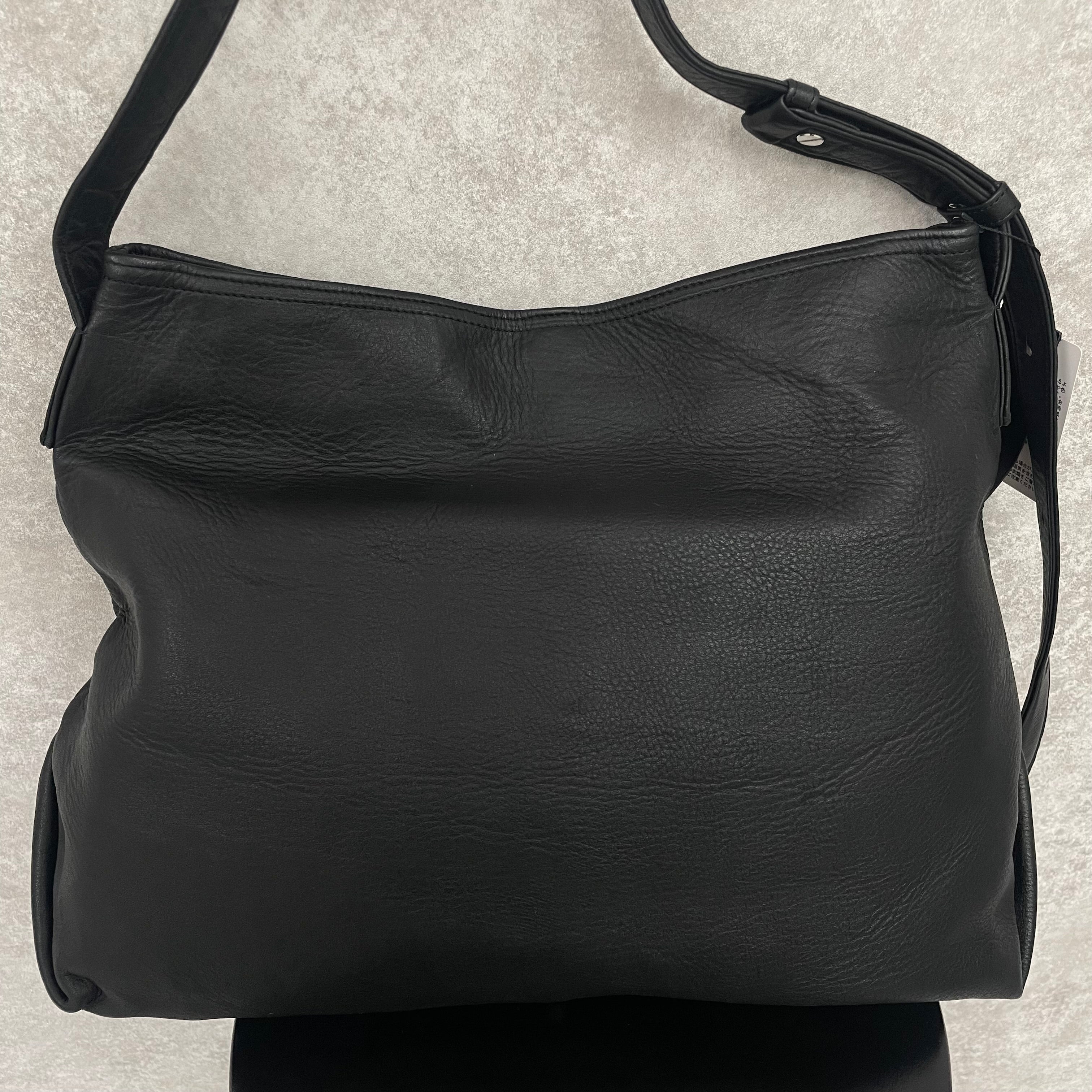 【MUL103】テールショルダーM　ダメージオイルレザー　-ブラック-　洗い加工ソフト　シルバーライン入り　※7/2〜7/12より事務所から順次発送予定