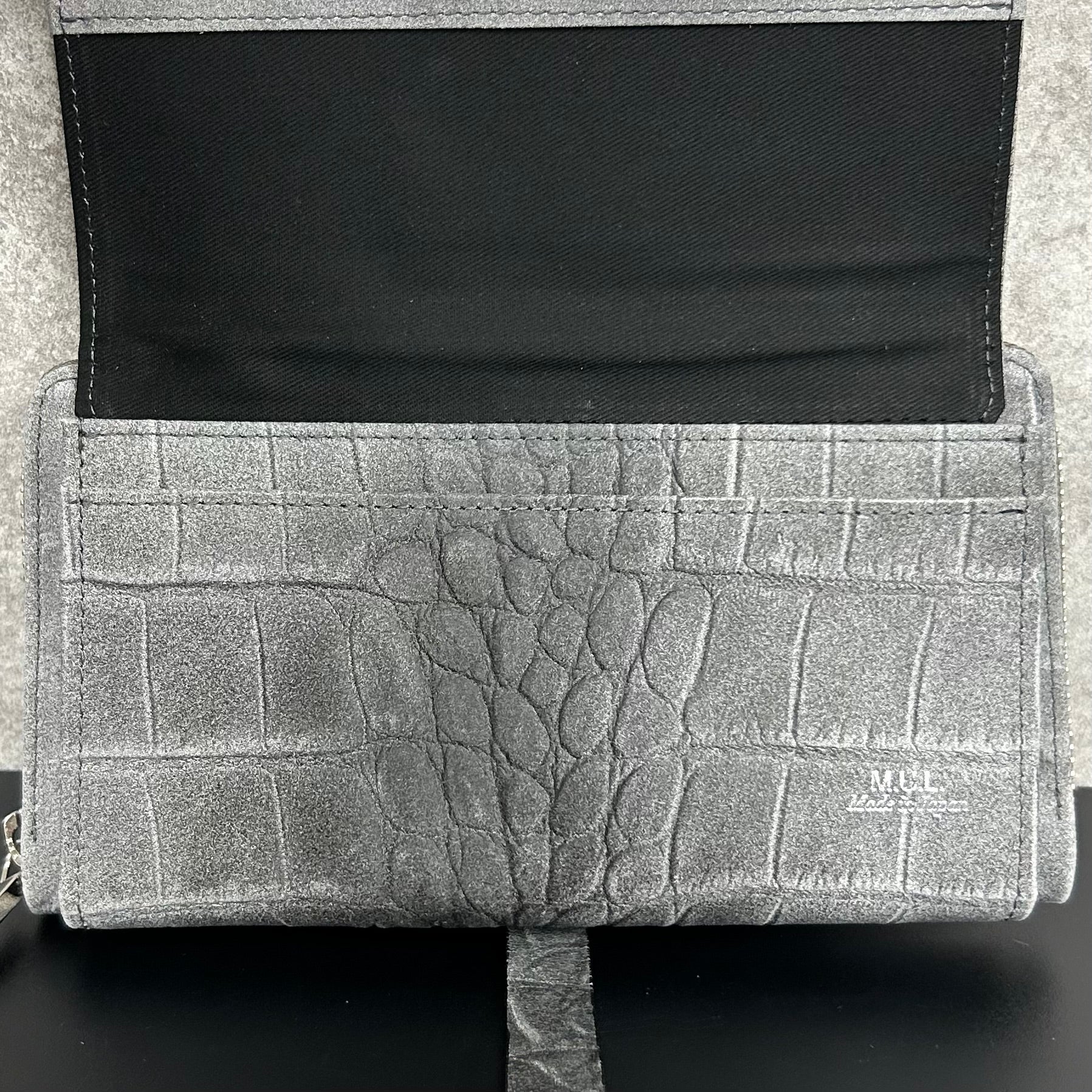 【MUL008】ウォレットショルダー　-ホワイトヌバック汚し加工‐　クロコダイル型押し　レザーショルダー　※7/2〜7/12より事務所から順次発送予定