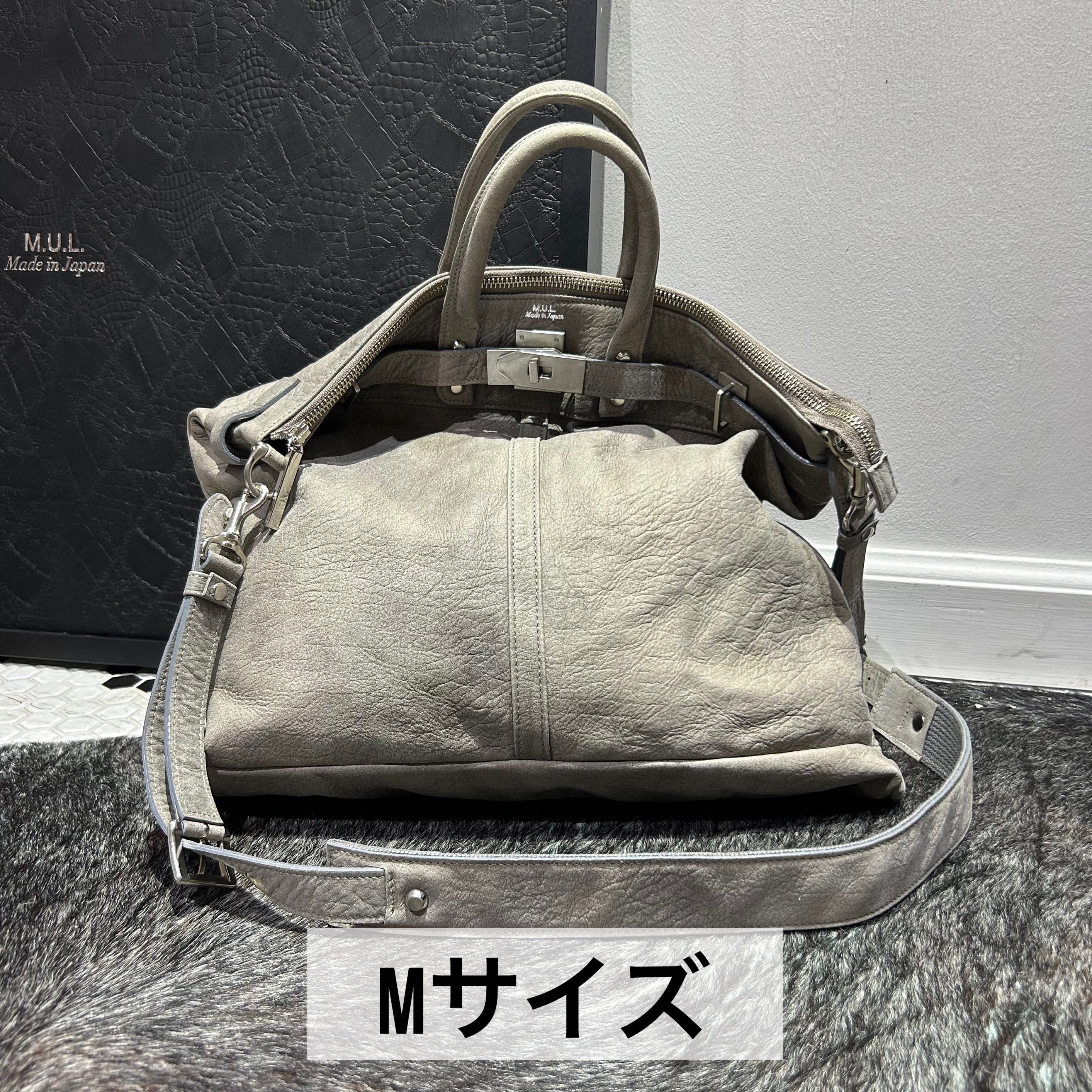 ⚠️予約【M.U.L.】stud series ヘルメットバック　-エンボス グレージュ-  　※R7. 6月末納品予定