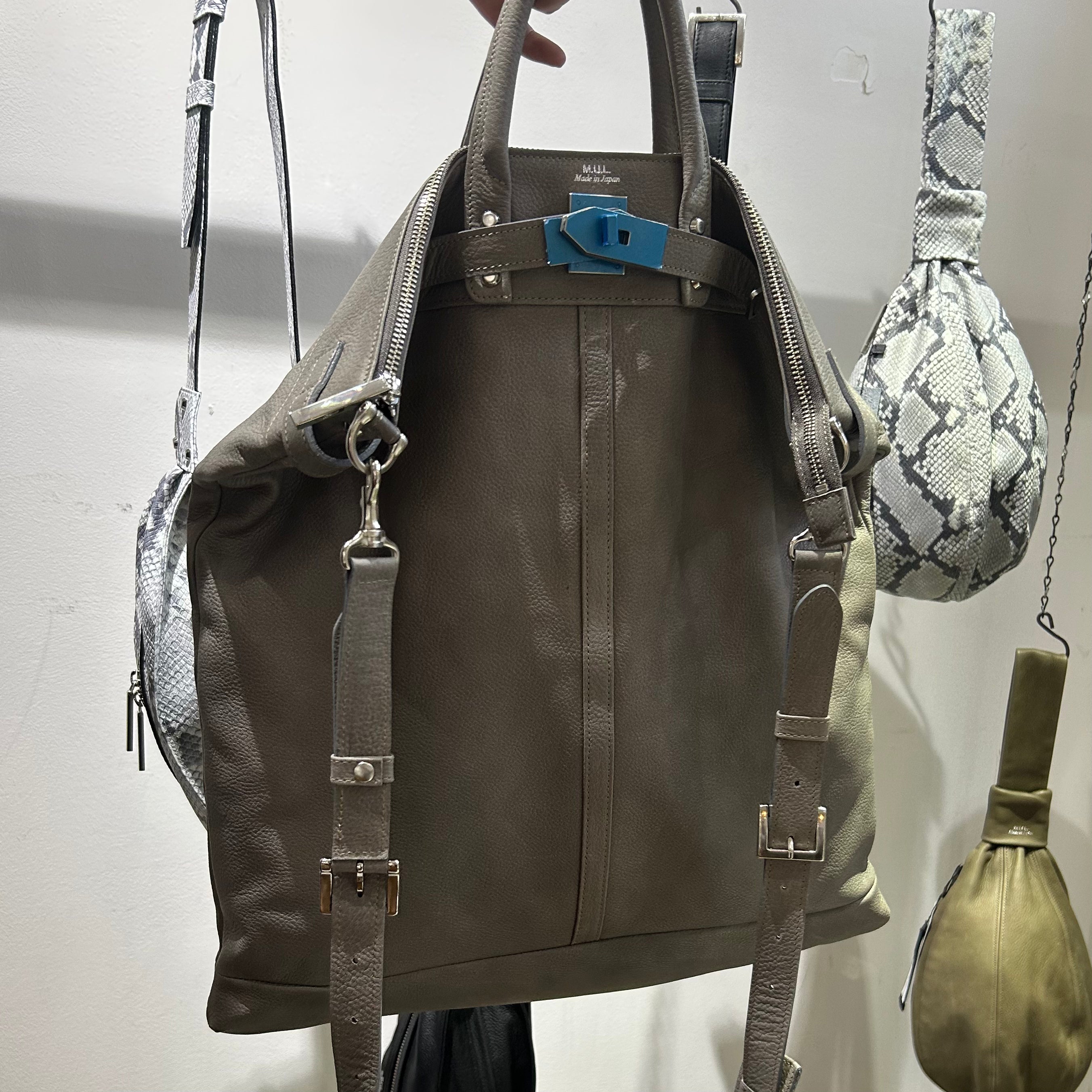 【M.U.L.】ヘルメットバッグL   灰グレー ソフトダメージオイルレザー  ※4/22~26順次発送予定