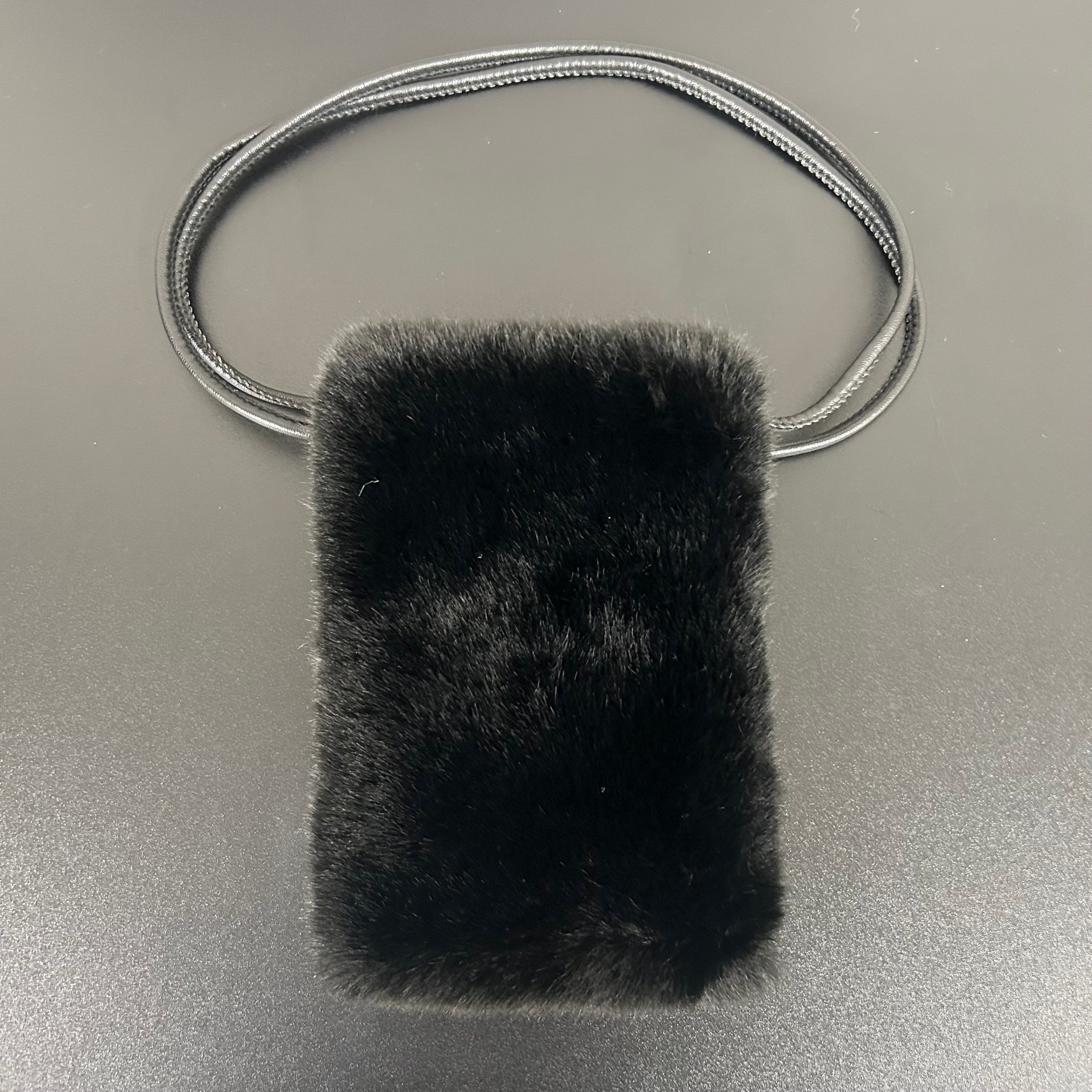 ふわふわファースマホショルダー   -ブラック- ※11/12~11/18頃より順次発送