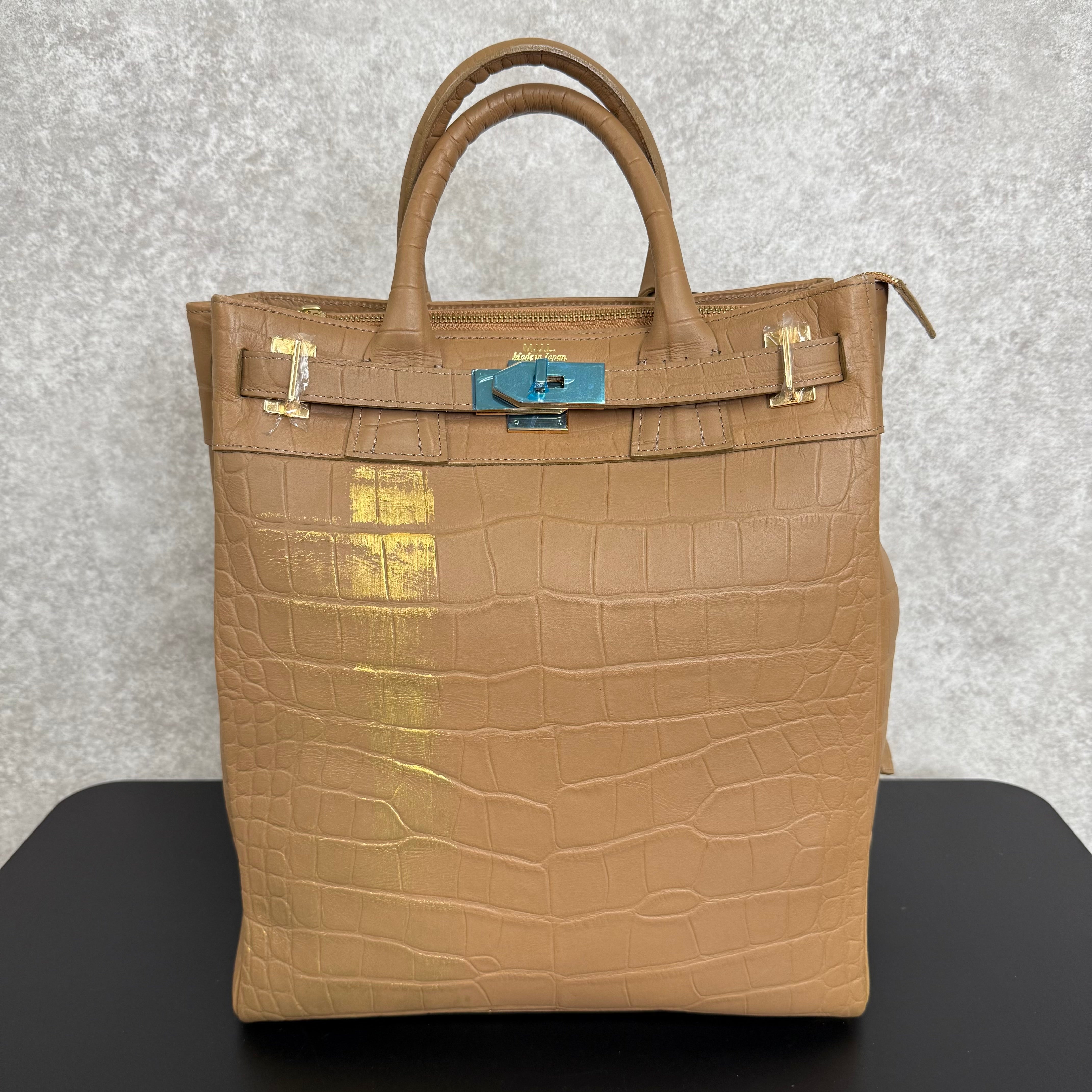 【MUL007】バックパックM　‐スムースベージュ‐　クロコダイル型押し　ゴールド金具　ゴールドライン入り　※7/2〜7/12より事務所から順次発送予定