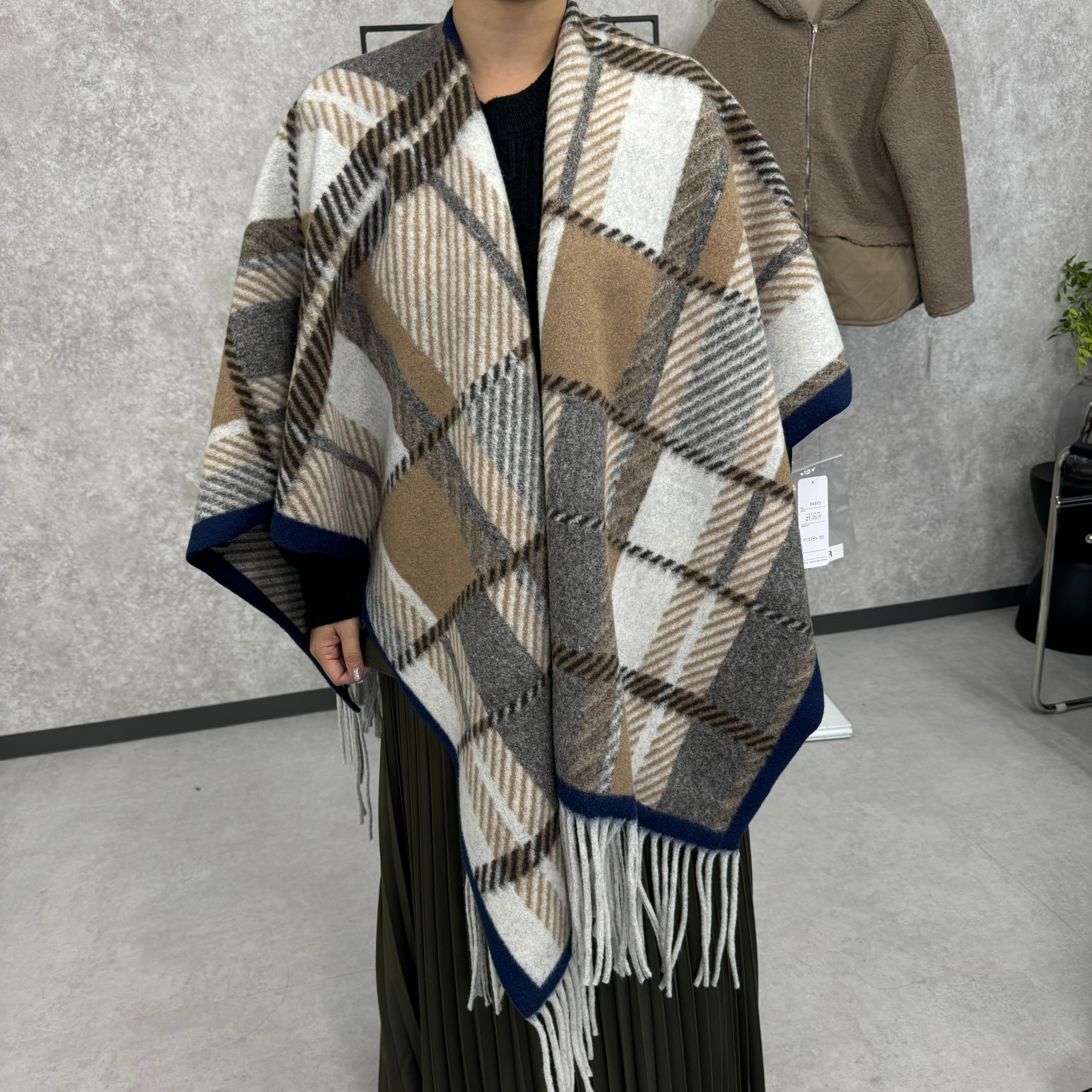 あったか タッセル付きチェック柄ポンチョ※12/4〜9頃事務所発送（佐川）