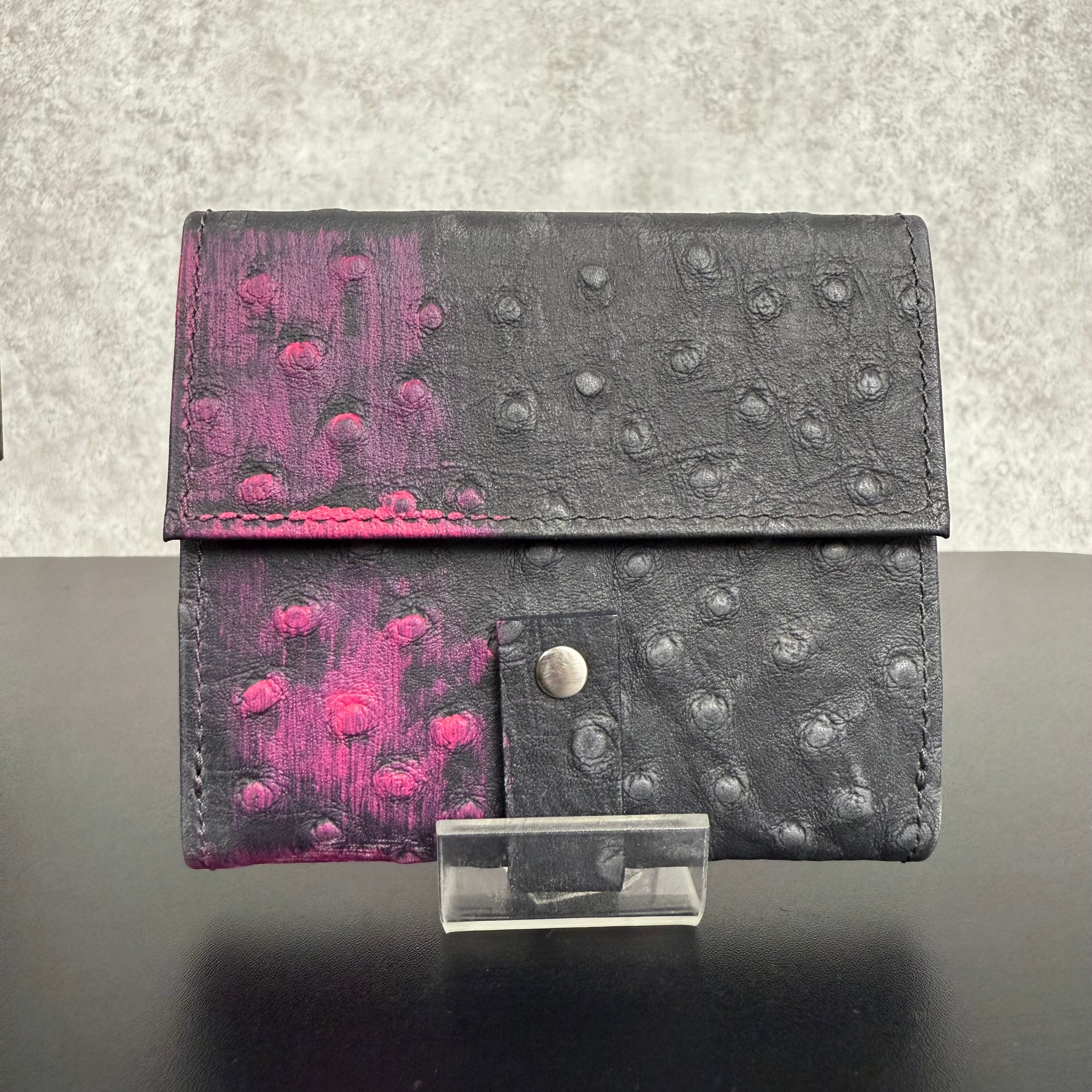 【MUL124】ミニウォレット　‐グレー‐　オーストリッチ型押し　シルバー金具　ピンクライン入り　※7/2〜7/12より事務所から順次発送予定