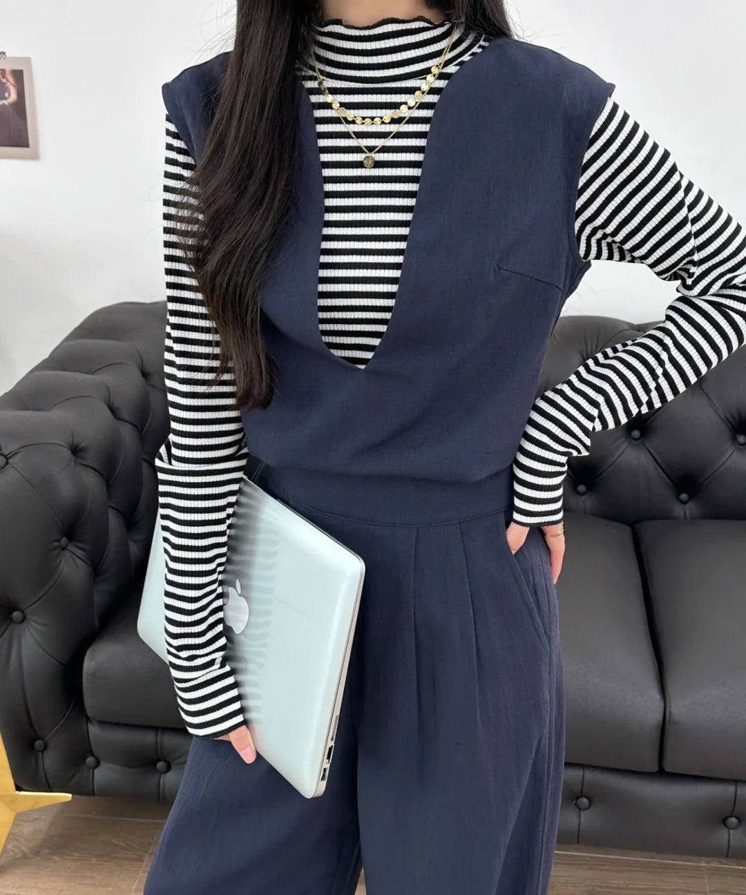 【ABITOKYO】スキッパネックノースリーブブラウス＆ウエストタックセミワイドパンツセットアップ ネイビー ※5/28-6/3より順次発送