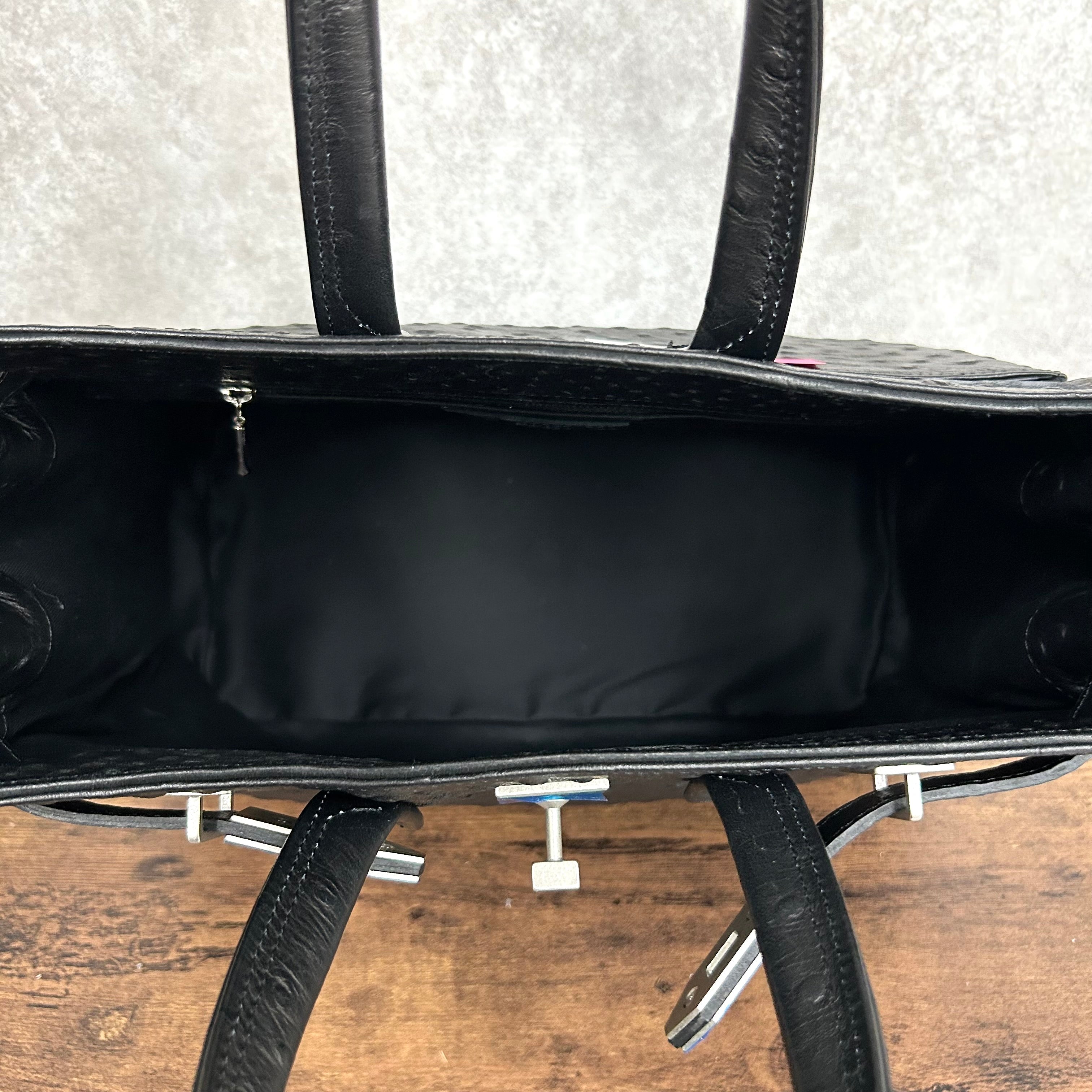 【MUL064】stud series トート　M　 - ブラック-　オーストリッチ型押し 　※7/2〜7/12より事務所から順次発送予定