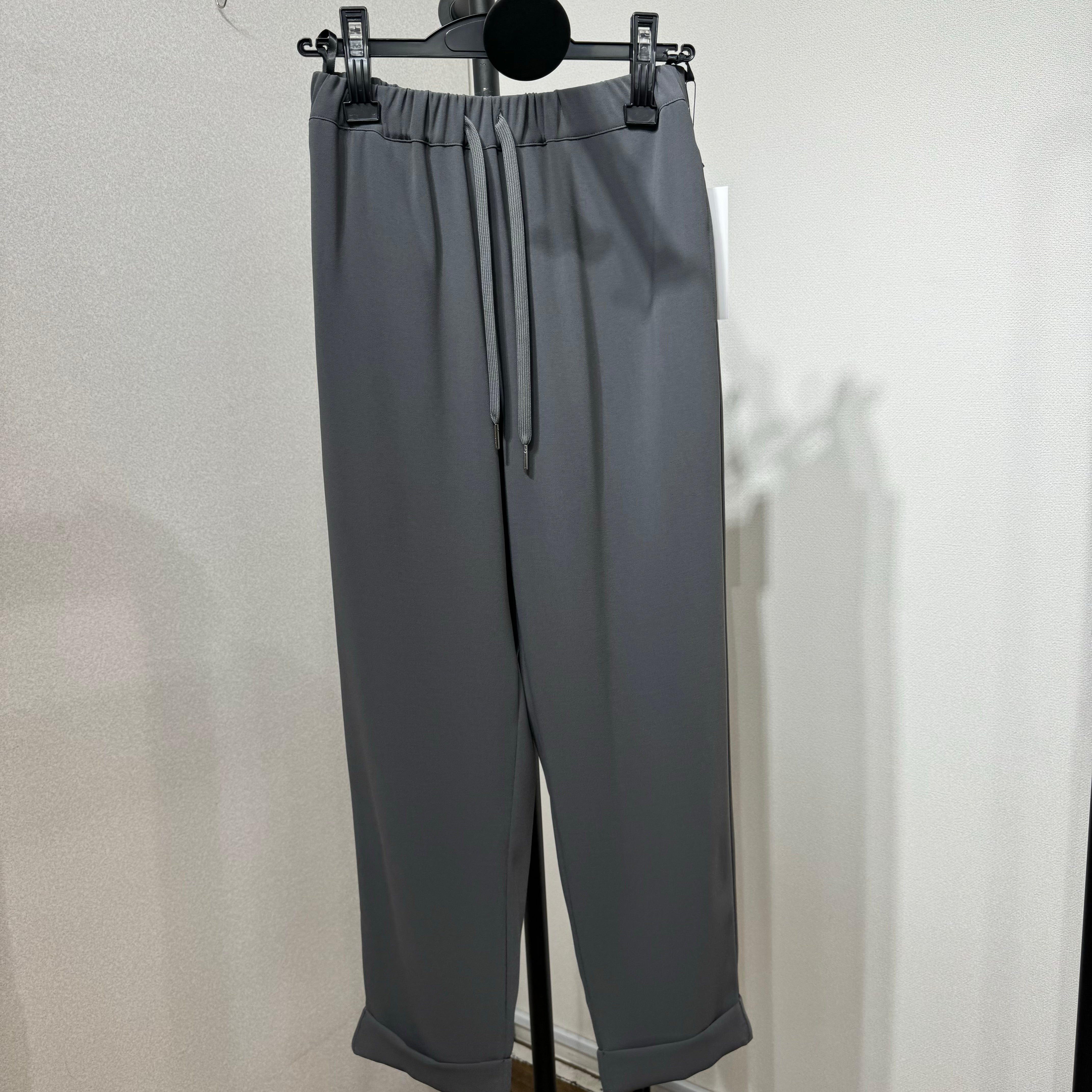 【PRIORITY】テーパードパンツ -グレー-　※38サイズ  041  ※9/17~23より順次発送予定