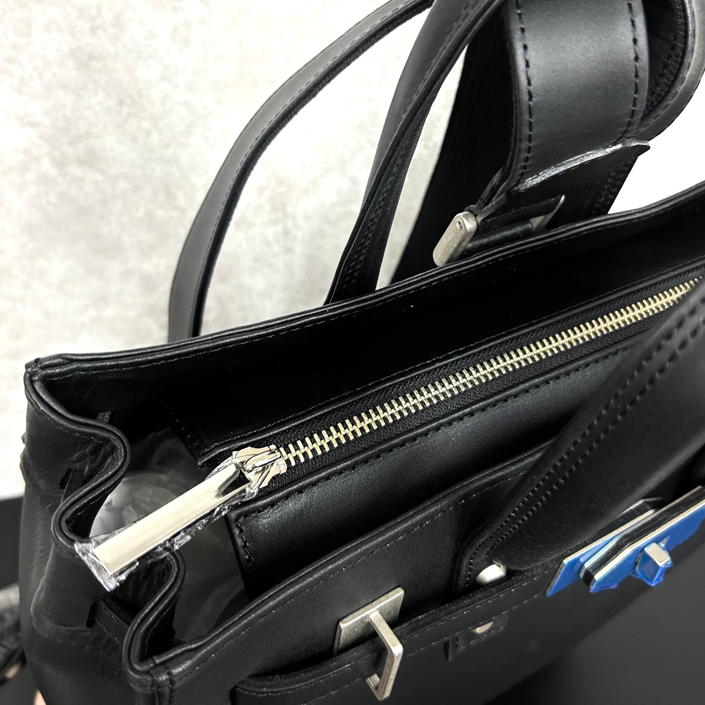 【MUL099-BK】stud バックパックM オイルレザー　ブラック　※1週間前後より事務所から発送予定