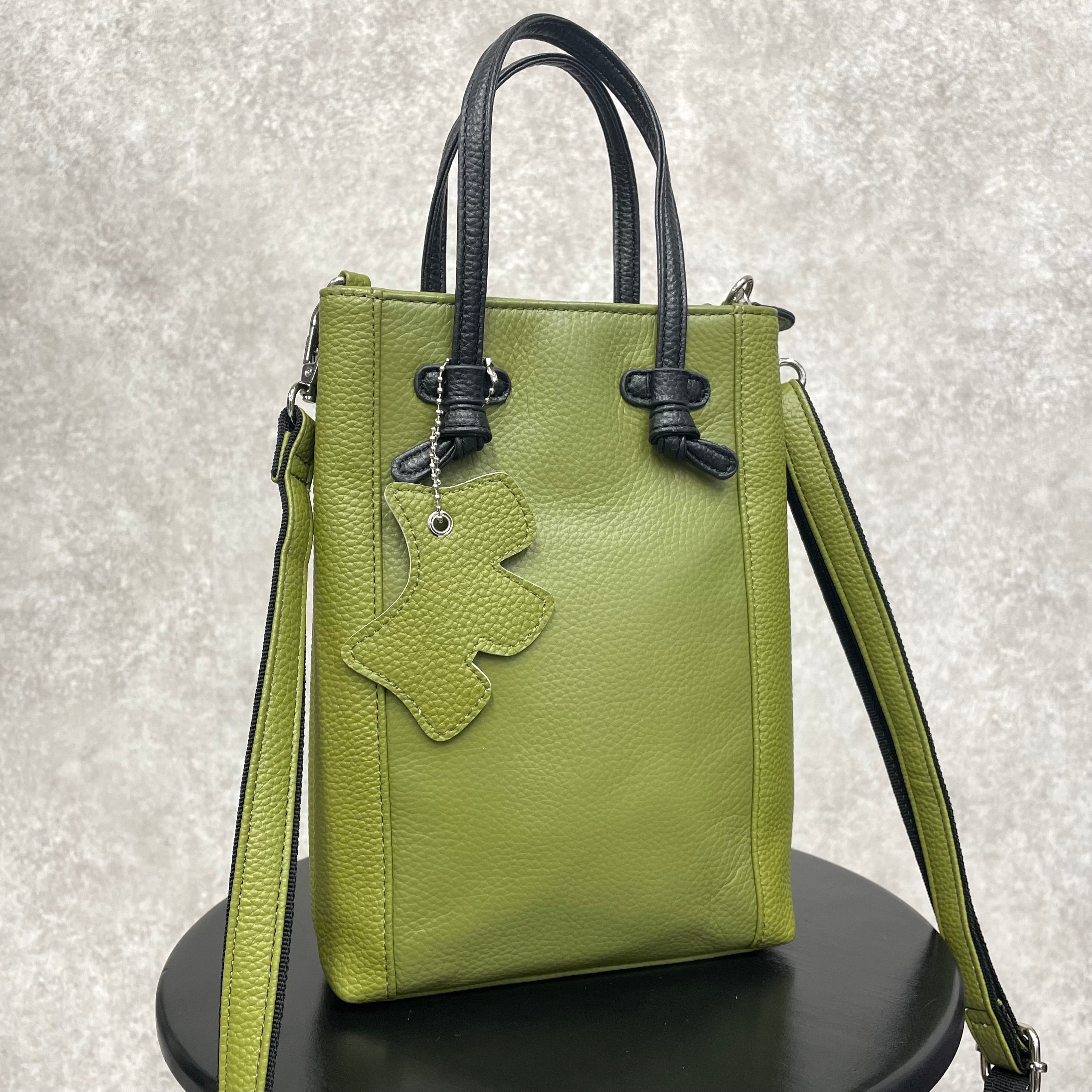 【百貨店商品🌟牛革】トップハンドルスクエアショルダー　-ライムグリーン-　※3/5~3/11より順次発送予定