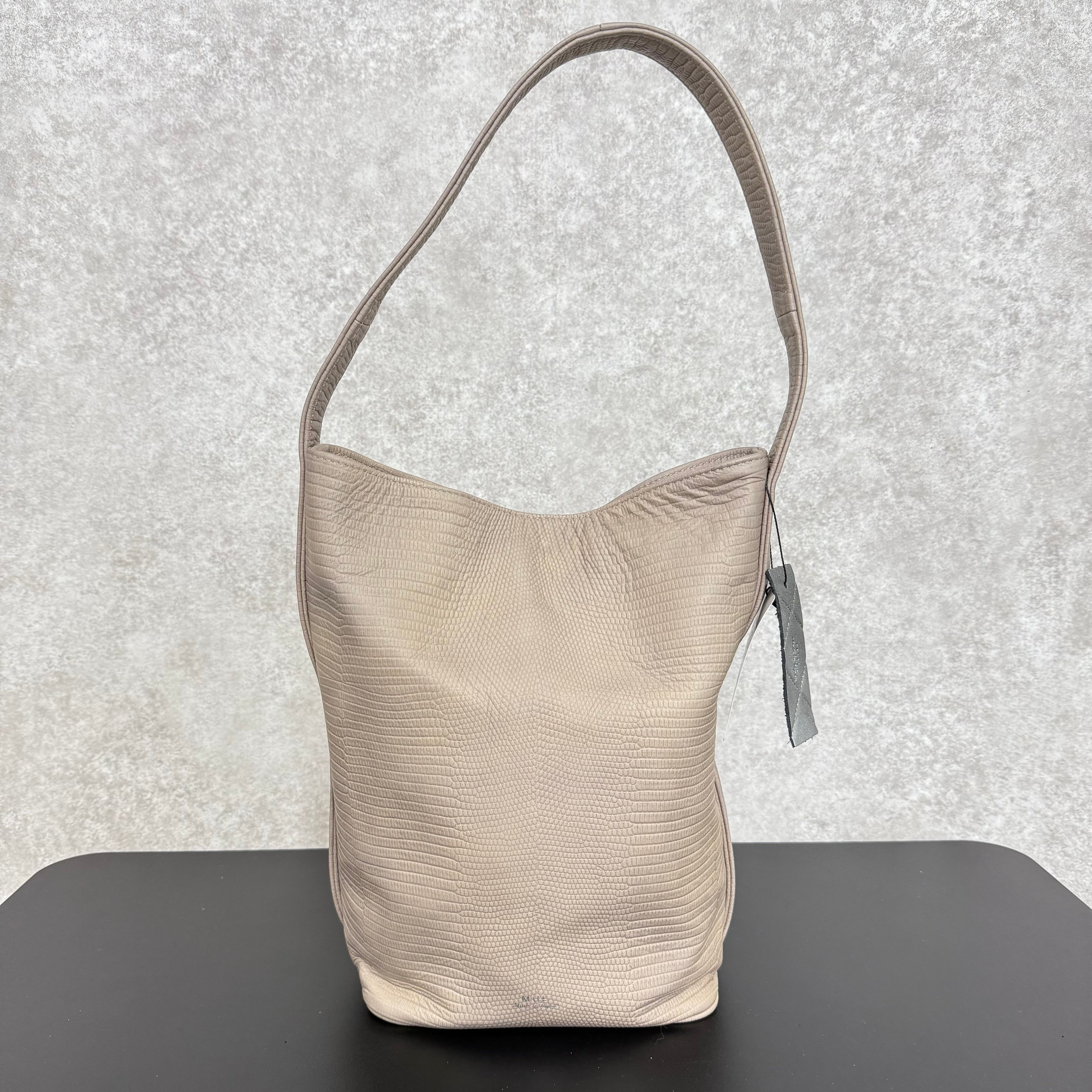 【MUL084】バケットトートS　‐グレージュ-　リザード型押し　※7/2〜7/12より事務所から順次発送予定