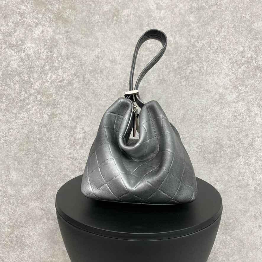 【MUL094】ドロップ2way S オイルレザーキルティング(ブラック) 表面シルバー加工　※10/29〜11/2より弊社事務所から順次発送
