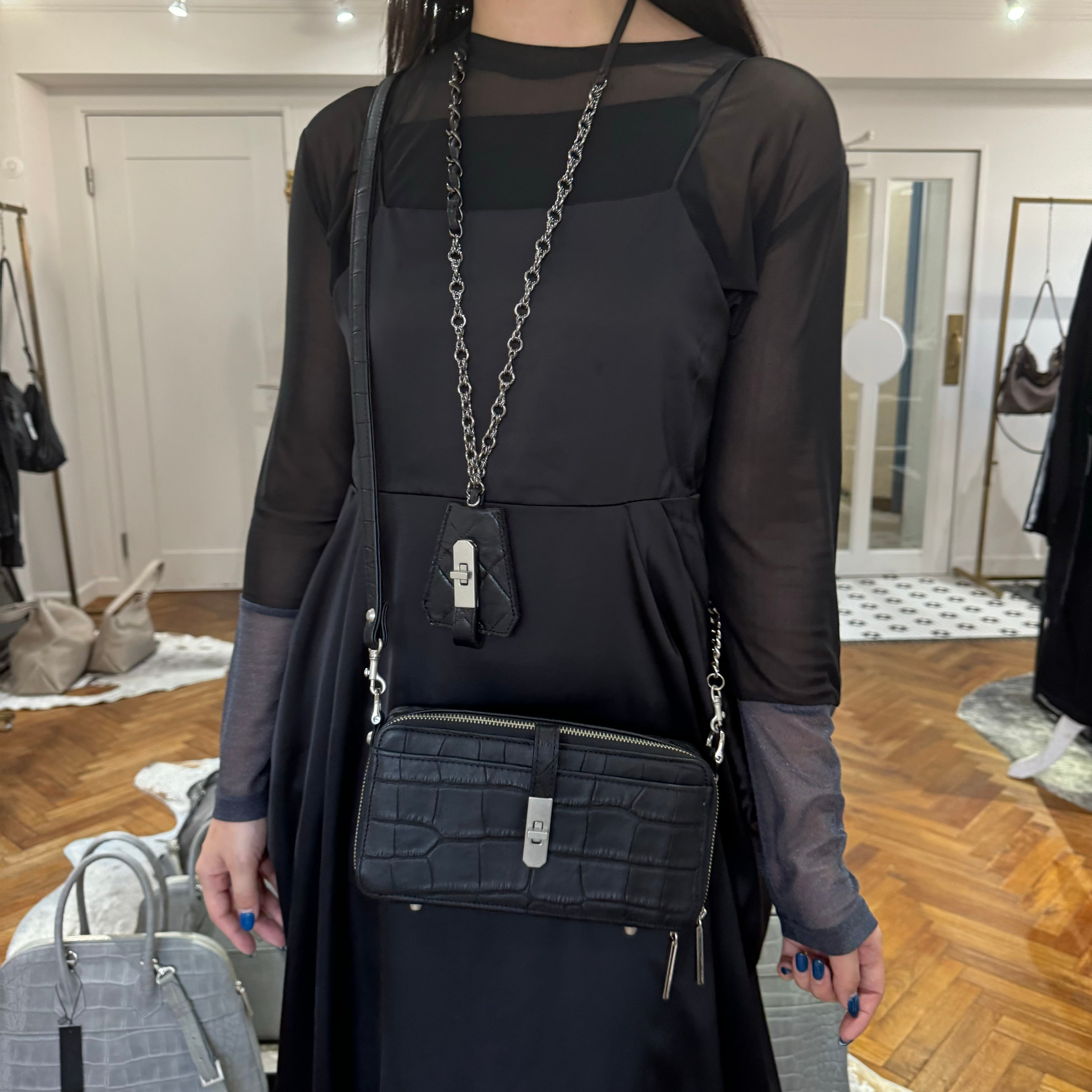 ⚠️予約【M.U.L.】ボックスウォレットショルダー クロコダイル型押し 