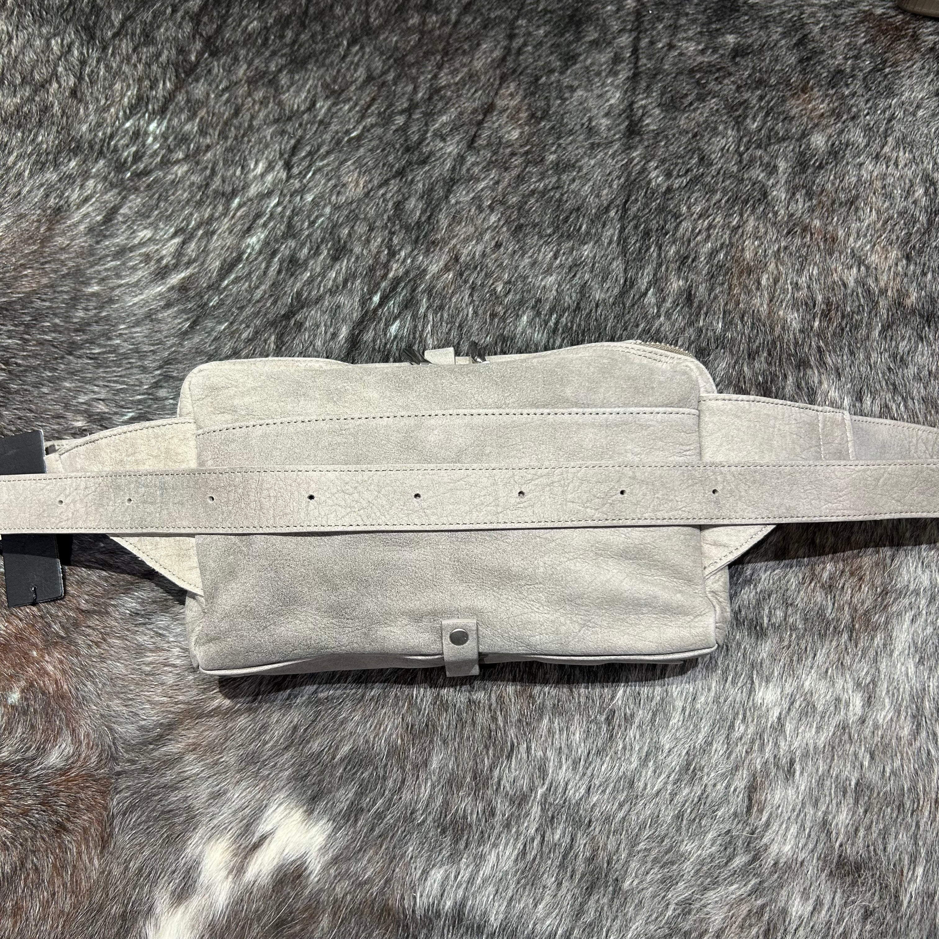 ⚠️予約【MUL013-502339】 ボディバック　-エンボスグレージュ-　※R7. 6月末納品予定