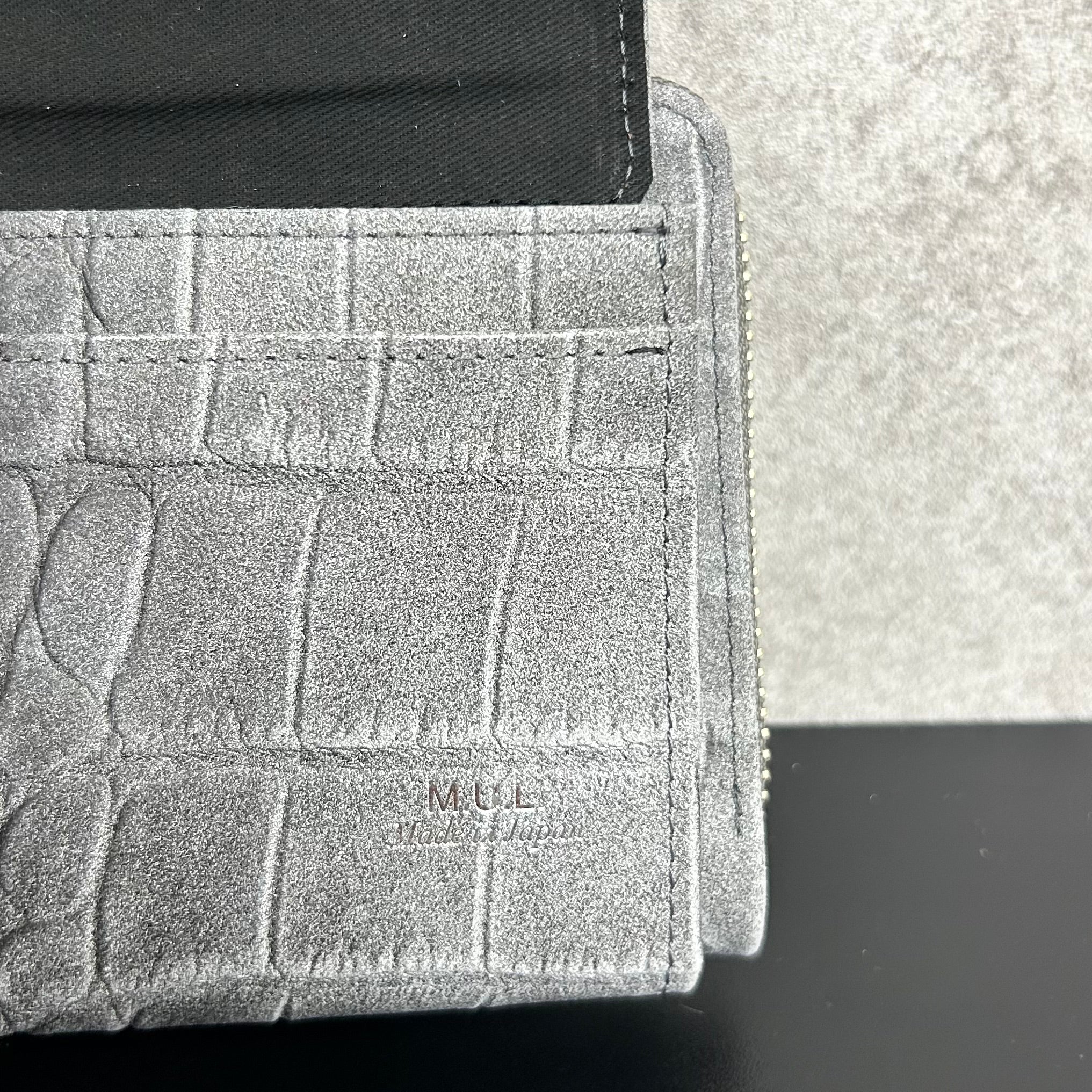 【MUL008】ウォレットショルダー　-ホワイトヌバック汚し加工‐　クロコダイル型押し　レザーショルダー　※7/2〜7/12より事務所から順次発送予定