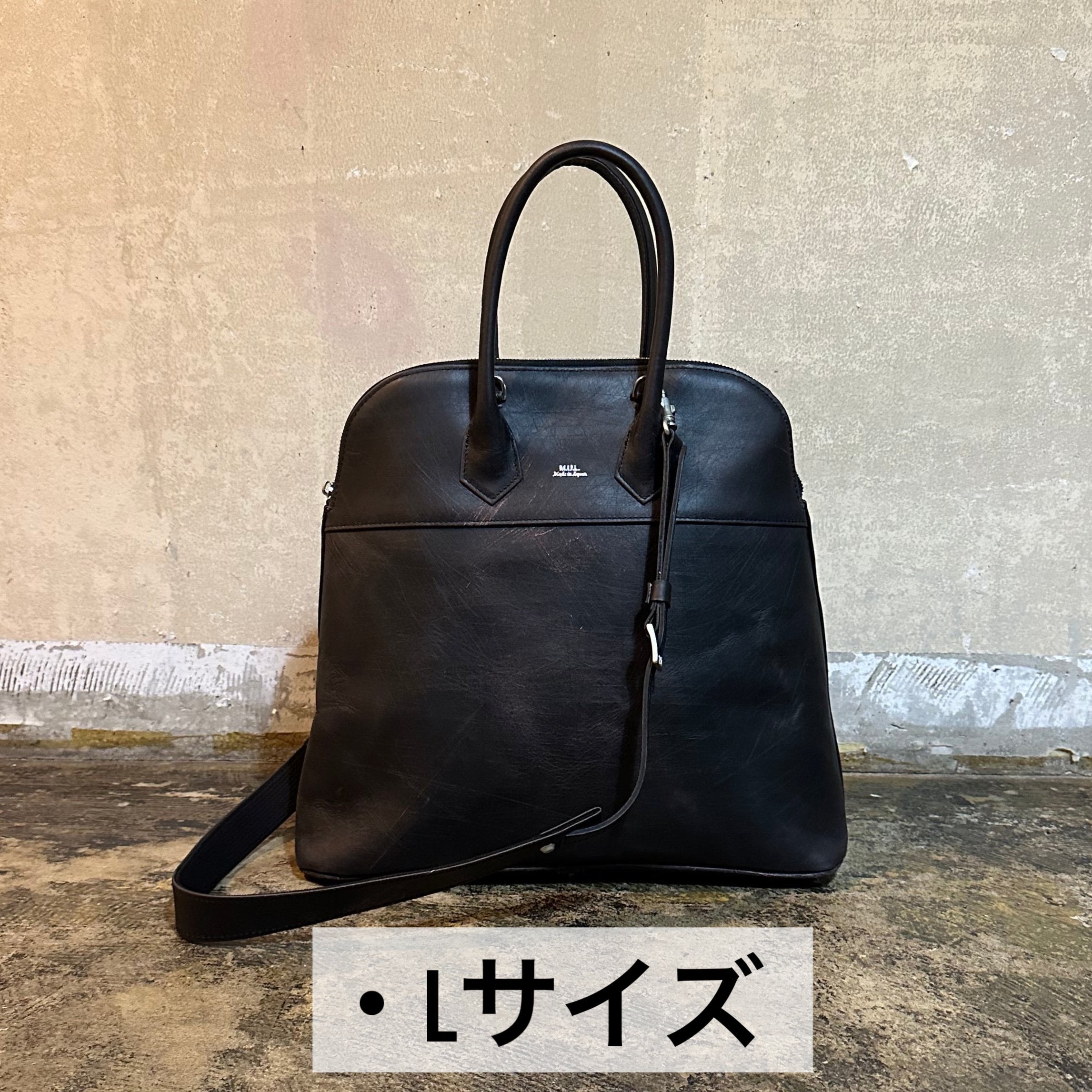 ⚠️予約【M.U.L.】ラウンドトート　スクラッチ型押し　-vintage ブラック-　※R7. 6月末納品予定