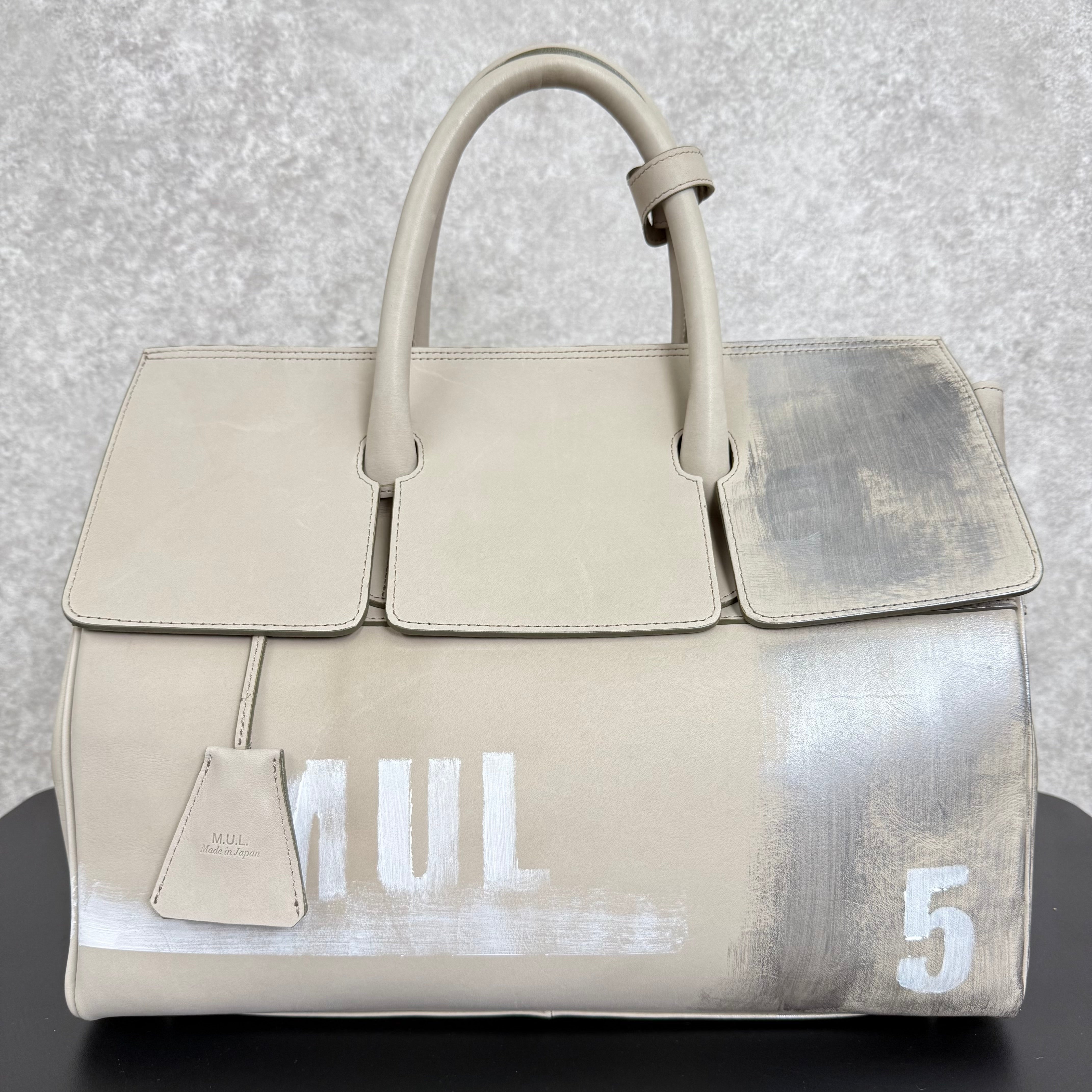 【MUL116】フラップトートM 　-ライトグレージュ-　オイルレザー　シルバーライン×MUL入り　※7/2〜7/12より事務所から順次発送予定