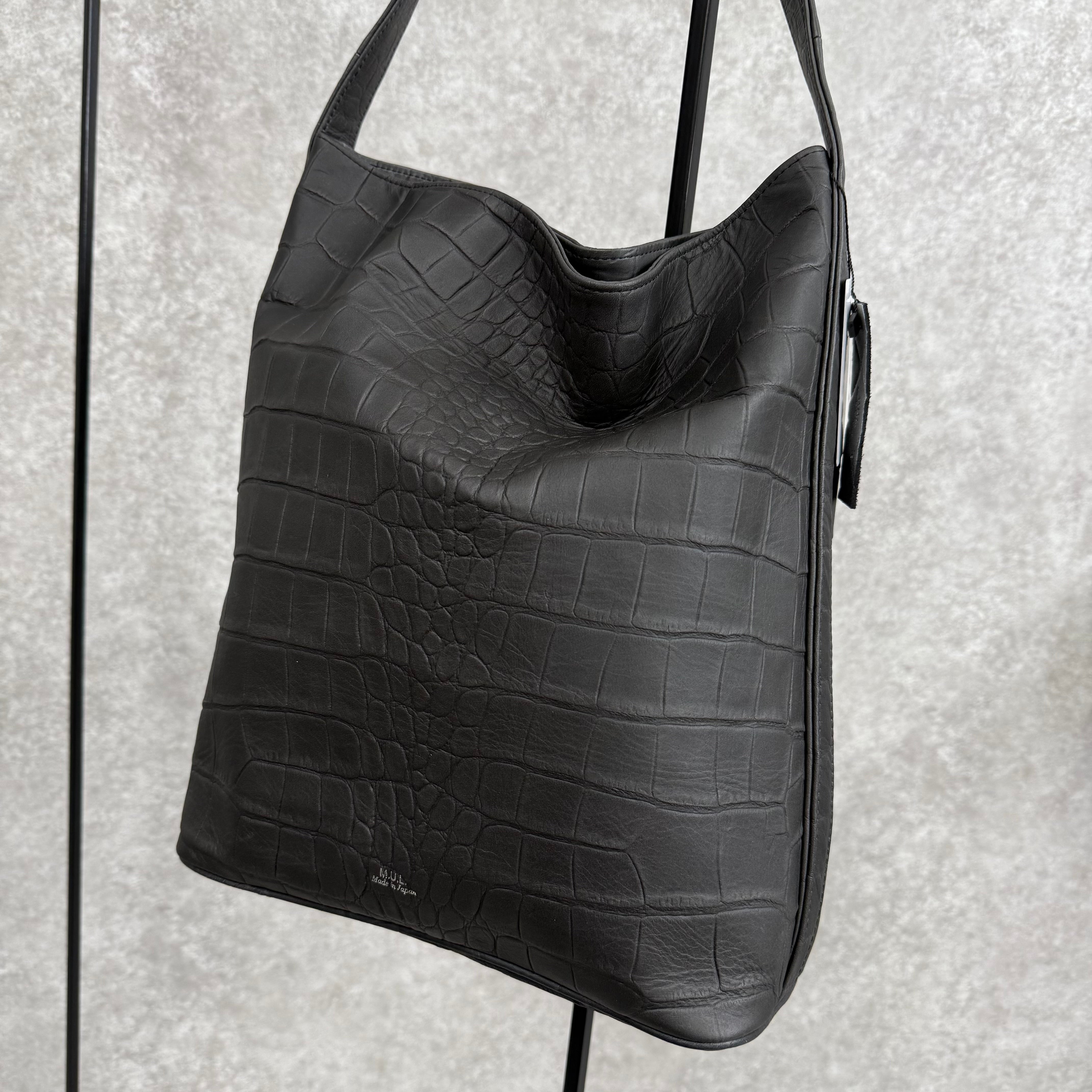 【MUL085】バケットトートM　-スモーキーブラック-　クロコダイル型押し　※7/2〜7/12より事務所から順次発送予定