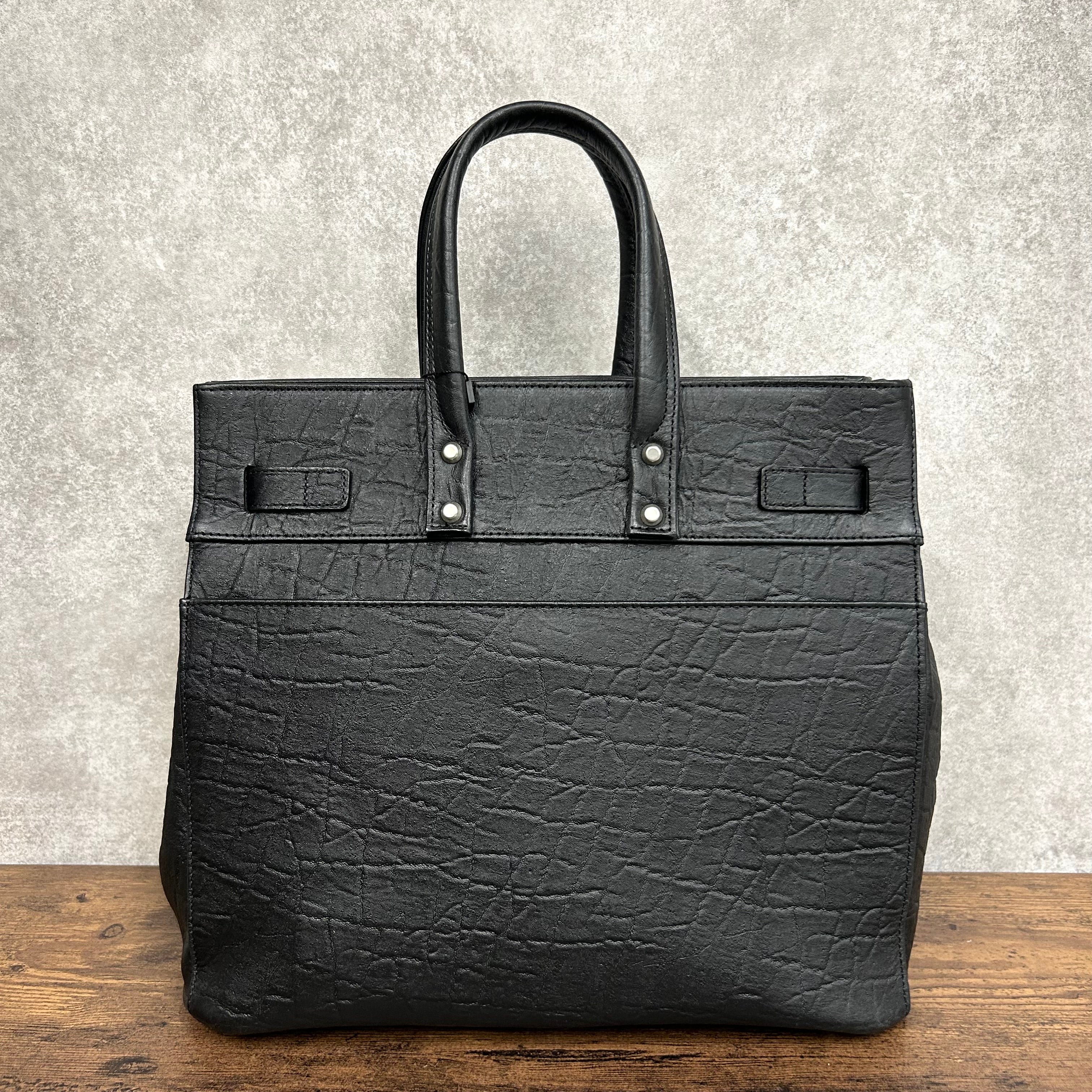 【MUL064】stud series トート　M　 - ブラック-　エレファント型押し　ブロンズライン入り　※7/2〜7/12より事務所から順次発送予定
