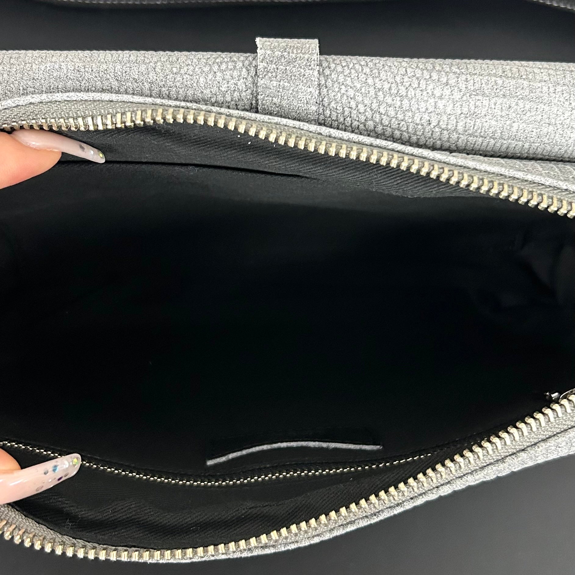 【MUL040】ショルダーバッグ　ホワイト汚し加工　リザード型押し　レザーショルダー　※7/2〜7/12より事務所から順次発送予定