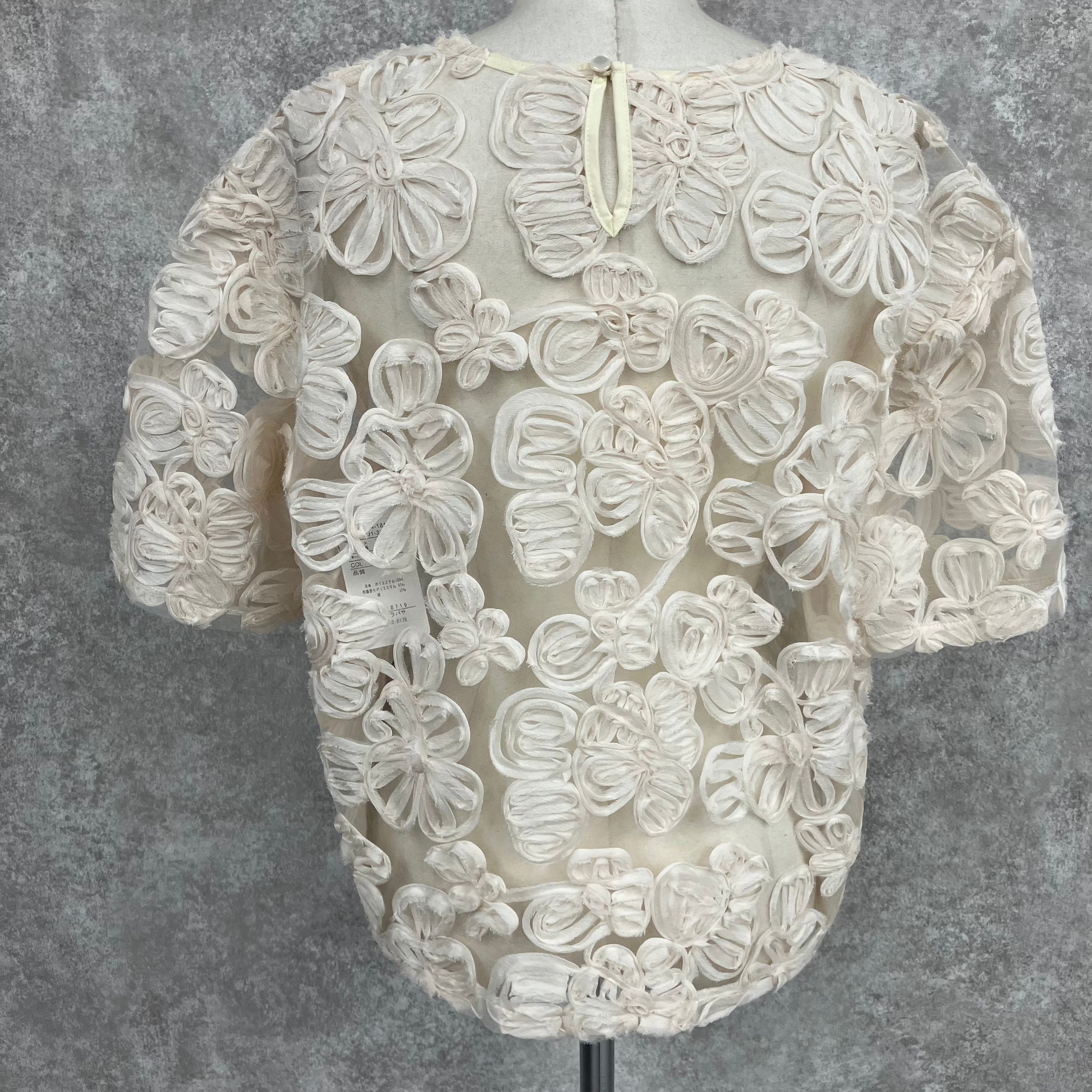 花柄シースルー半袖トップス　-ホワイト- ※8/6〜12より順次発送予定