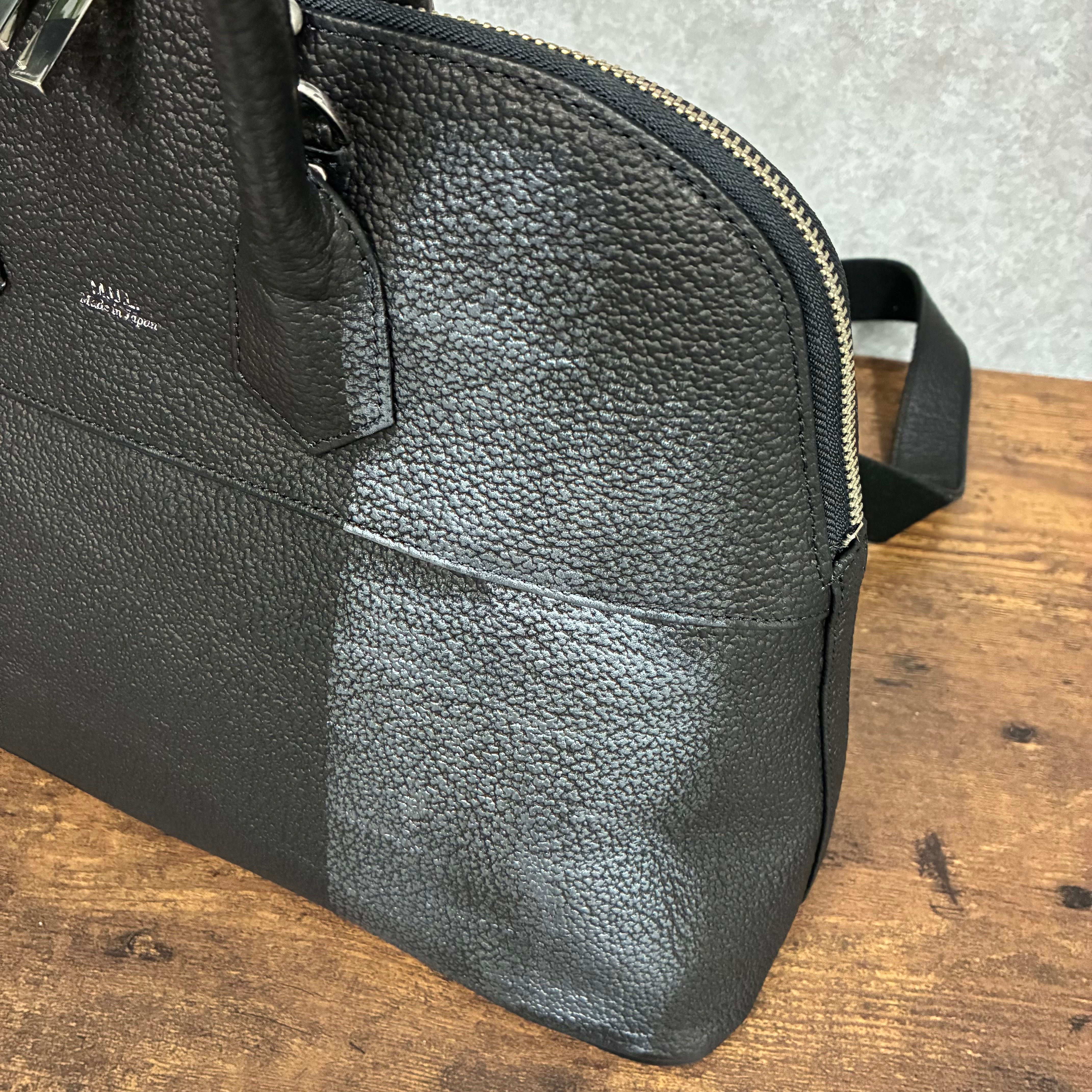 【MUL079-BK-SB-SLV】ラウンドトートM　シボ型押し  ブラック　シルバーライン入り　※7/2〜7/12より事務所から順次発送予定
