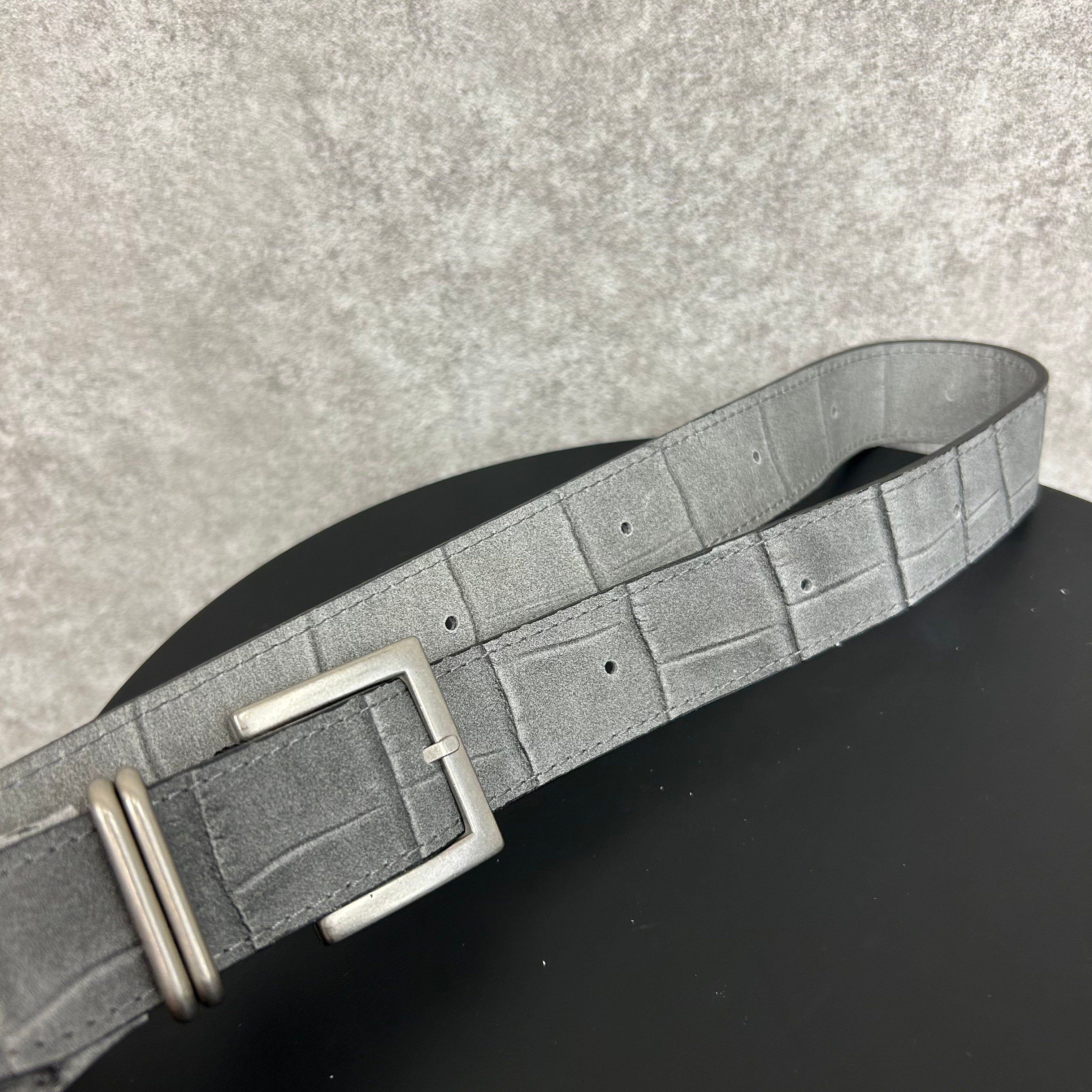 【MUL013】ボディバック　ホワイトヌバック汚し加工　クロコダイル型押し　※2/10〜17頃より順次発送予定