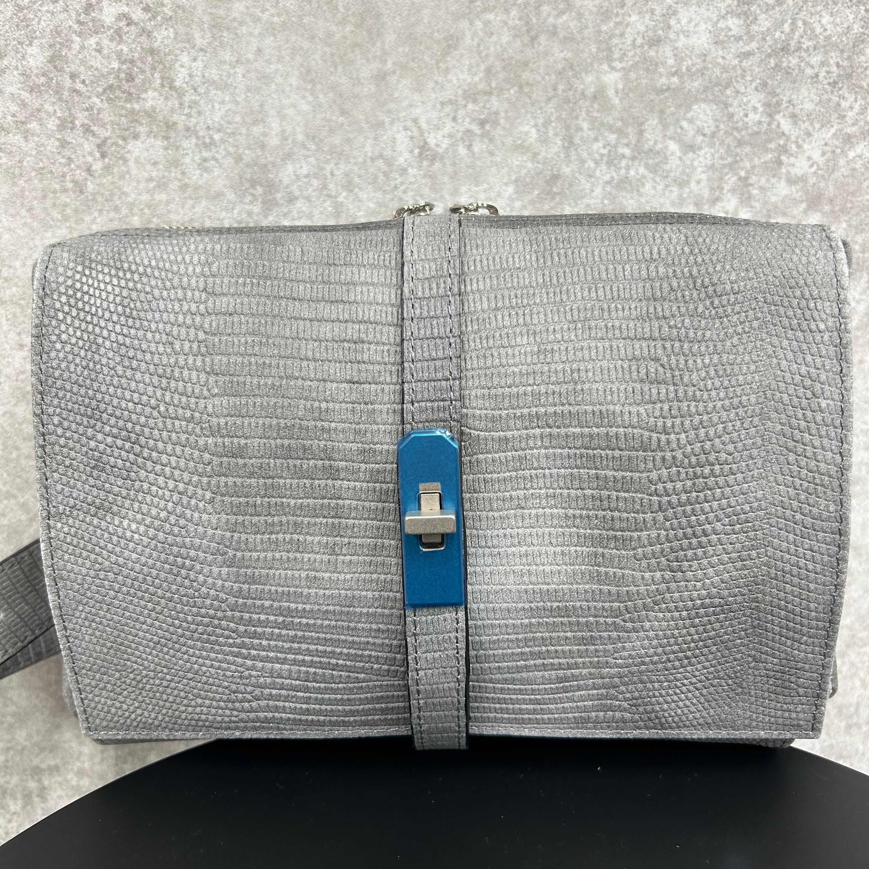 【MUL013】ボディバック　ホワイトヌバック汚し加工　リザード型押し　※2/10〜17頃より順次発送予定