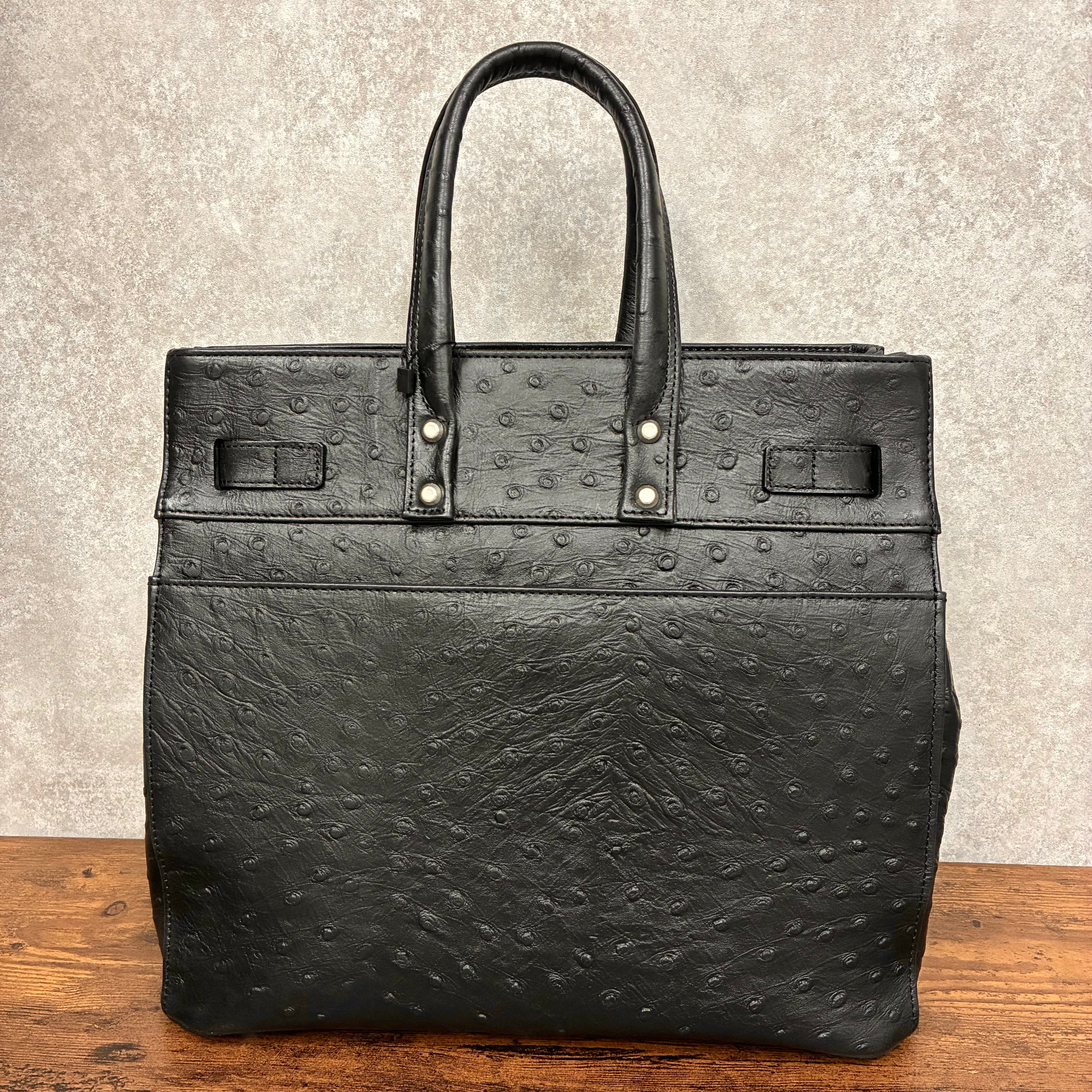 【MUL064】stud series トート　M　 - ブラック-　オーストリッチ型押し　ブロンズライン入り 　※7/2〜7/12より事務所から順次発送予定