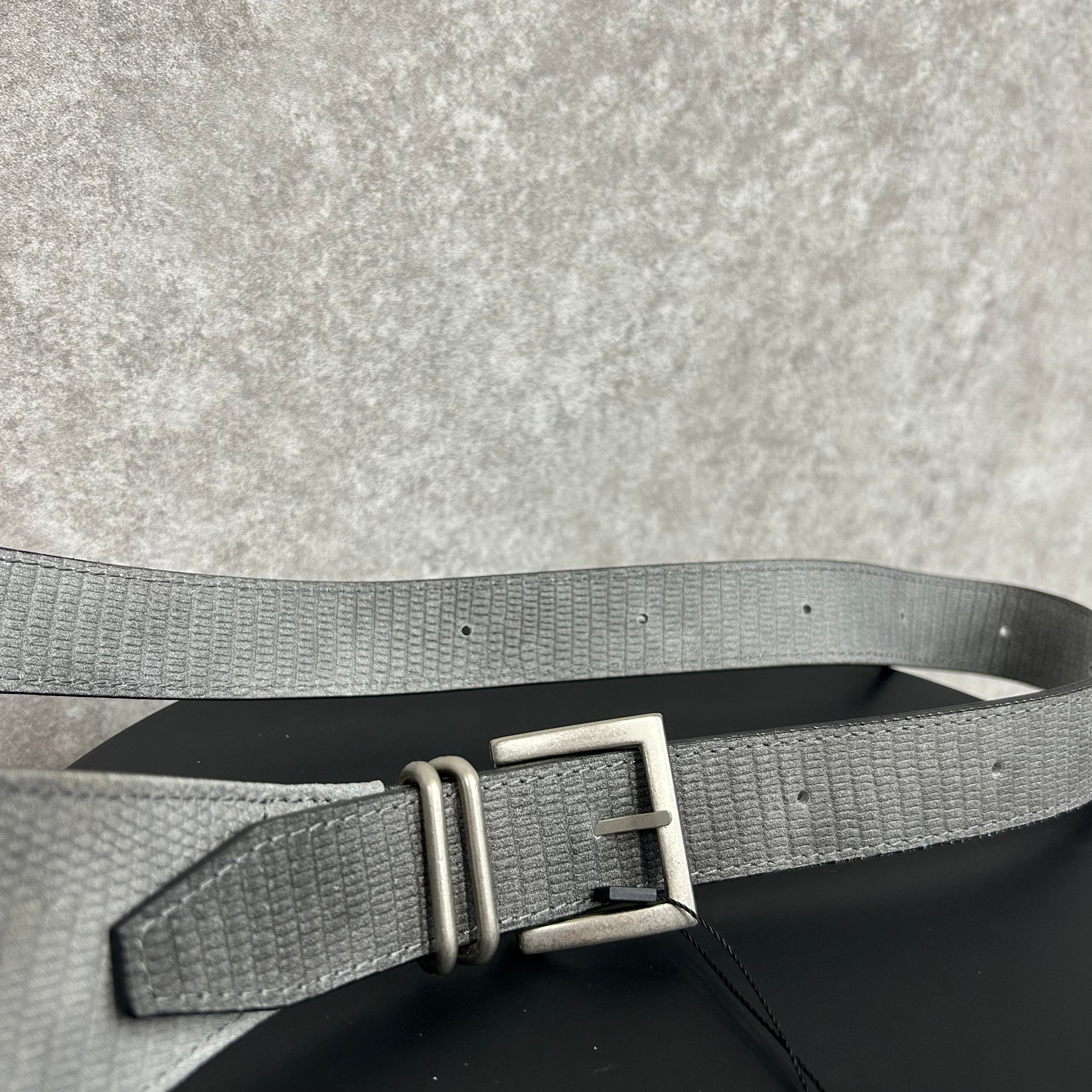 【MUL013】ボディバック　ホワイトヌバック汚し加工　リザード型押し　※2/10〜17頃より順次発送予定