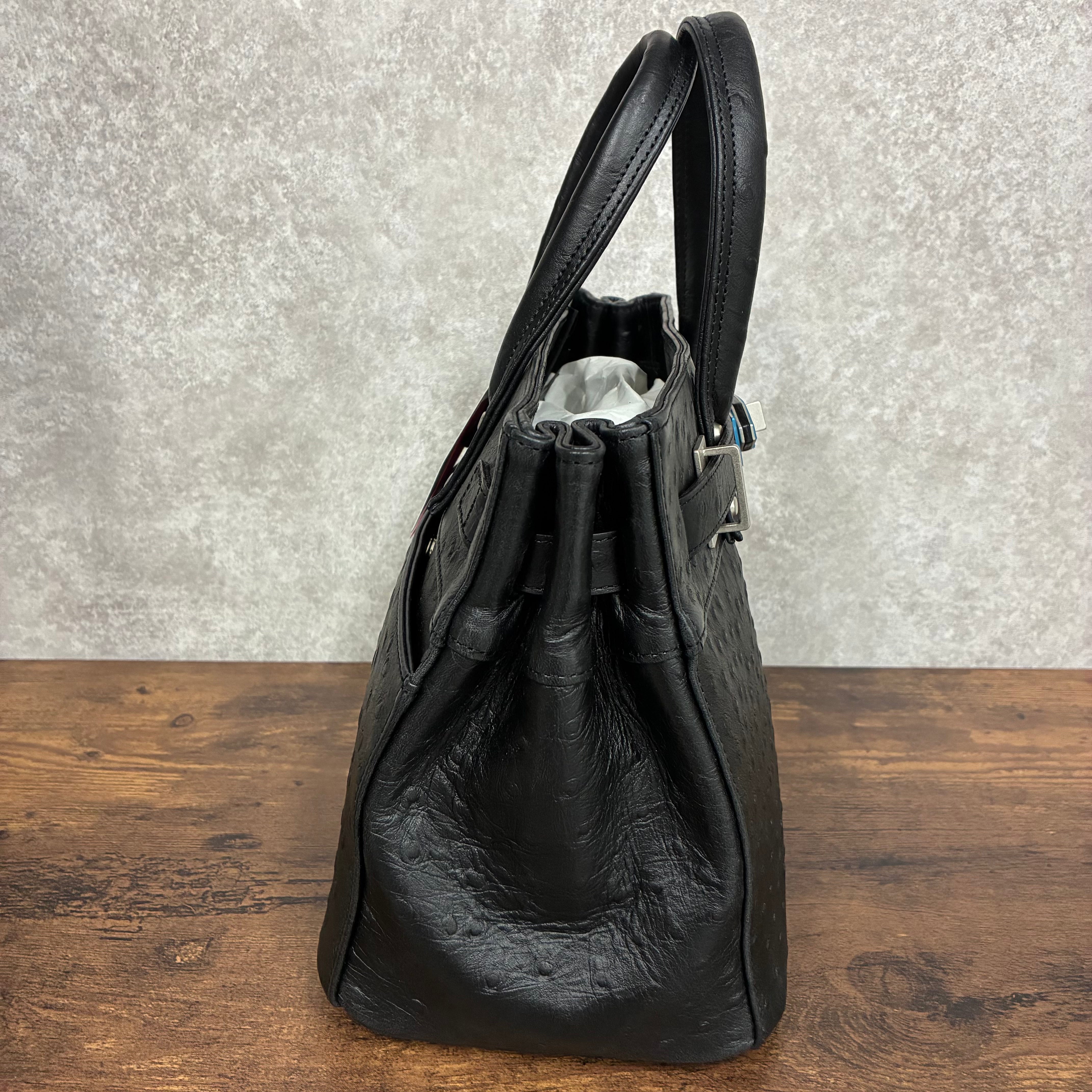 【MUL063】stud series トート　S　 - ブラック-　オーストリッチ型押し　ゴールドピンクライン入り  　※7/2〜7/12より事務所から順次発送予定