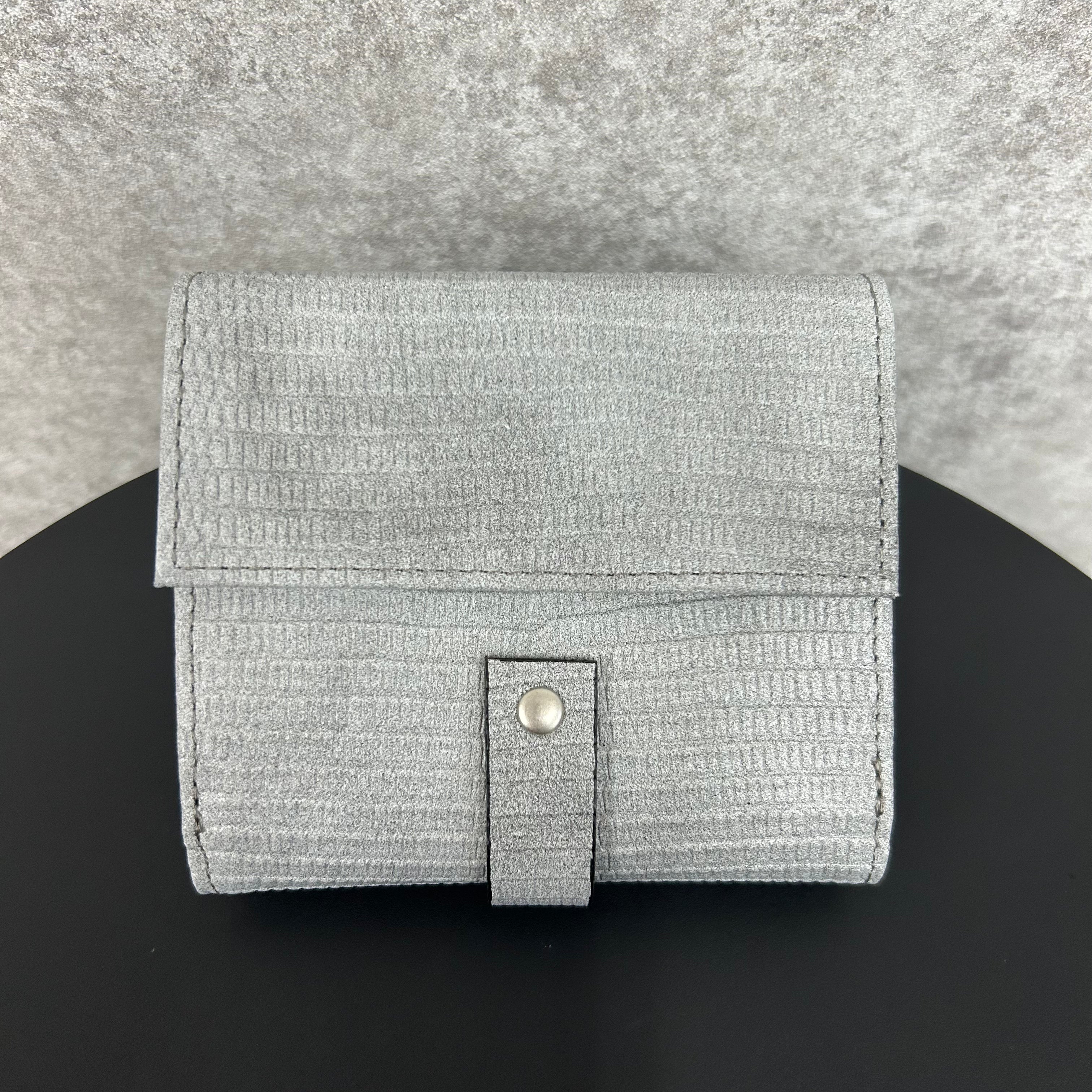 【MUL124】ミニウォレット　ホワイトヌバック汚し加工　リザード型押し　※2/10〜17頃より順次発送予定
