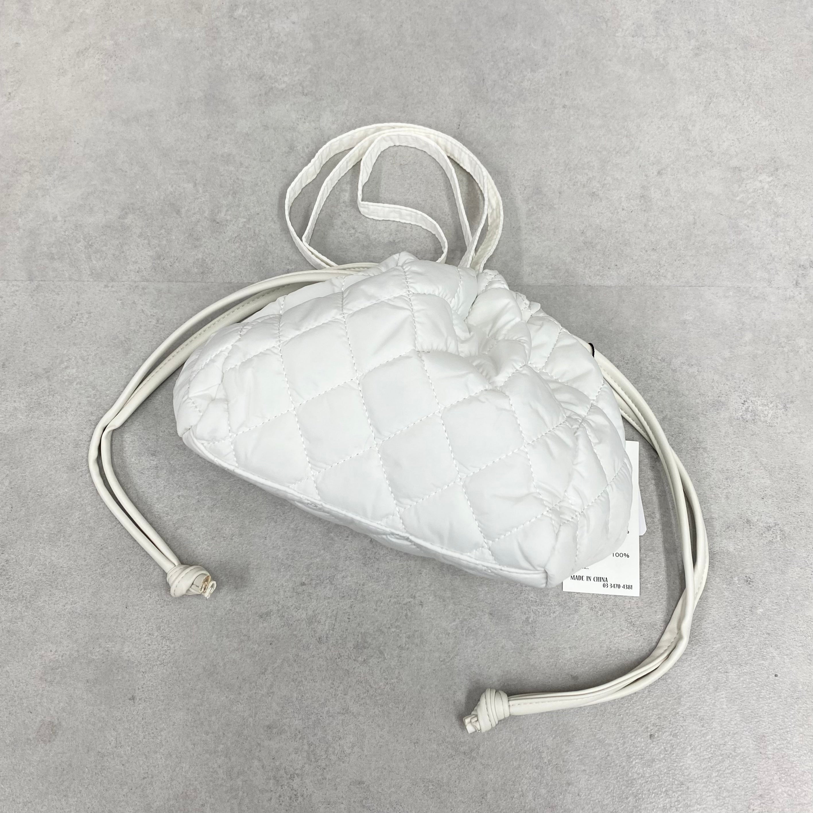 キルティング巾着BAG オフシロ　※12/3-9頃より順次発送予定