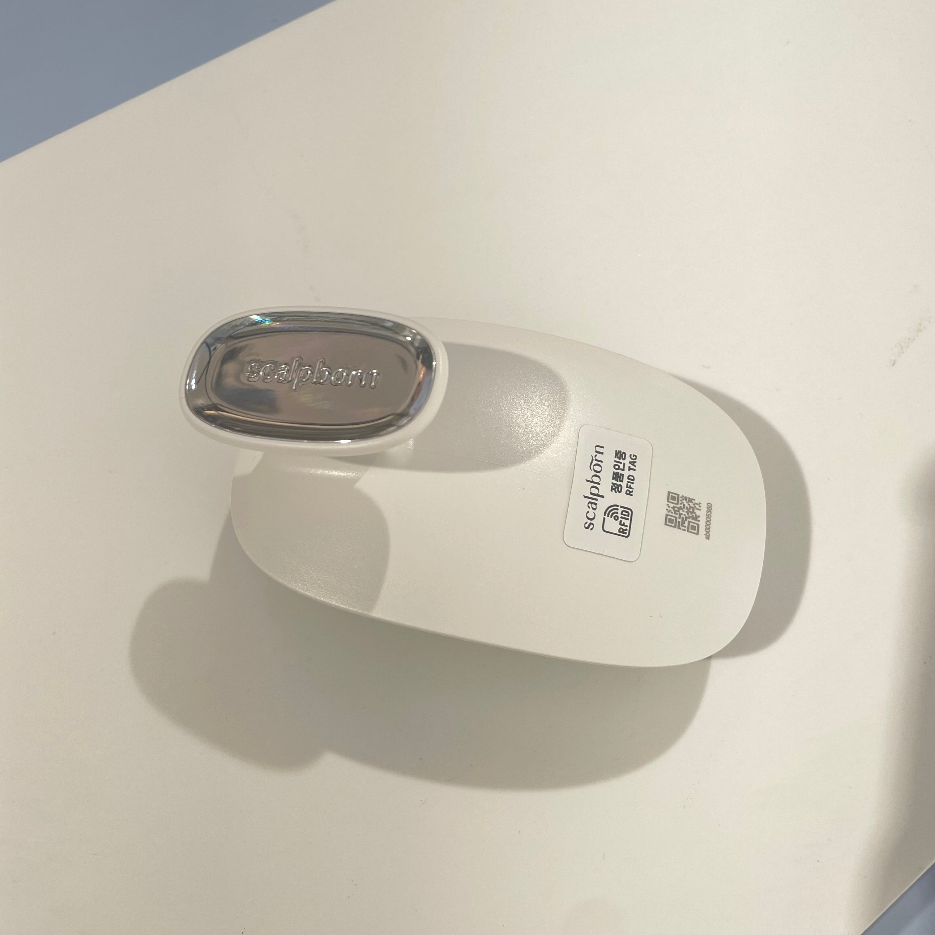 【1+1商品】第3世代（NEW）プレミアムヘアロスセンター専用シャンプーブラシ頭皮マッサージ / スカルプブラシ (子供用）　※7/8-15頃より配送予定
