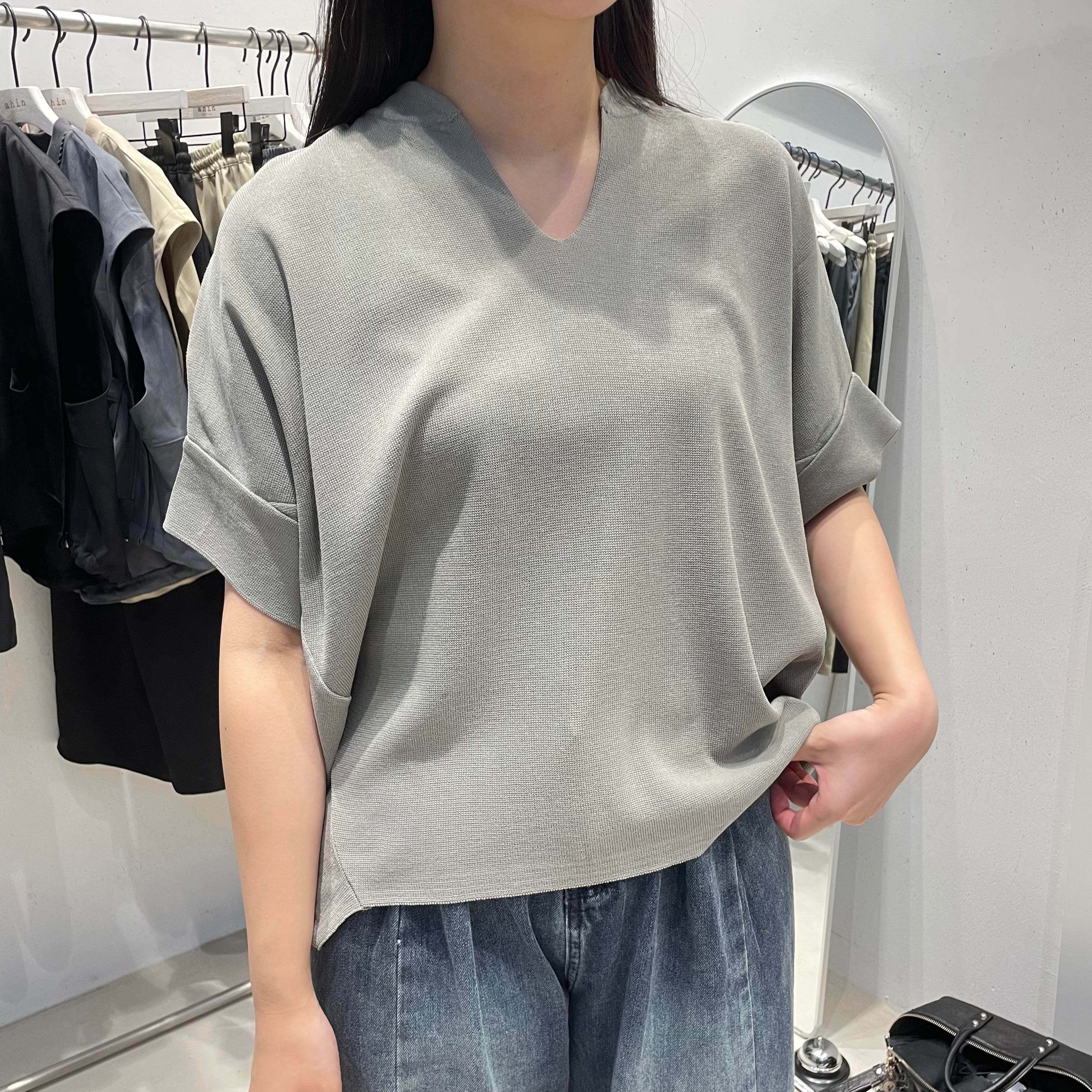 【LA MINE DOR】Vネックフレンチトップス  -カーキ-   ※7/8-15頃より順次配送