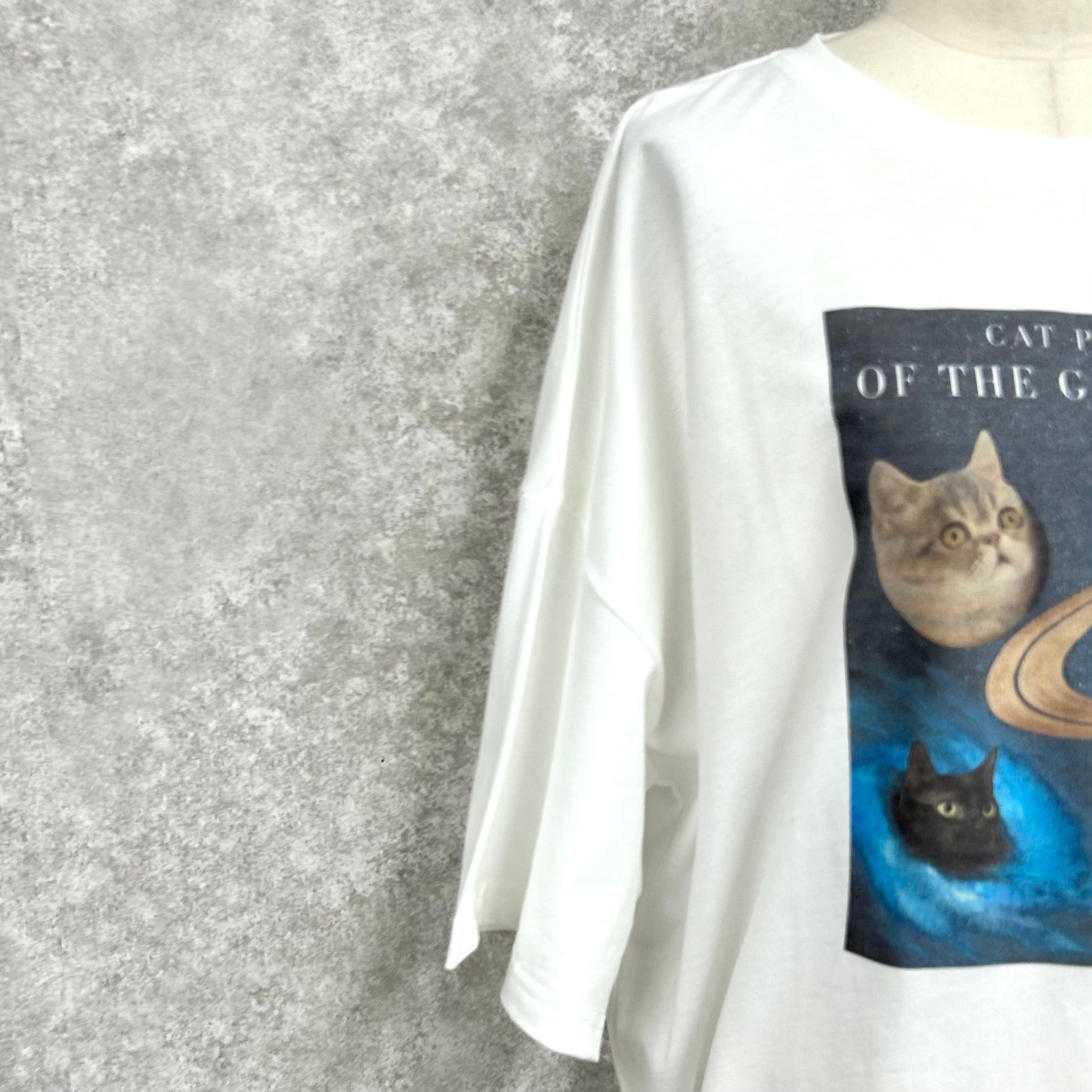 宇宙ネコプリントBIG Tシャツ　-オフホワイト-　※7/9〜15迄に順次発送予定