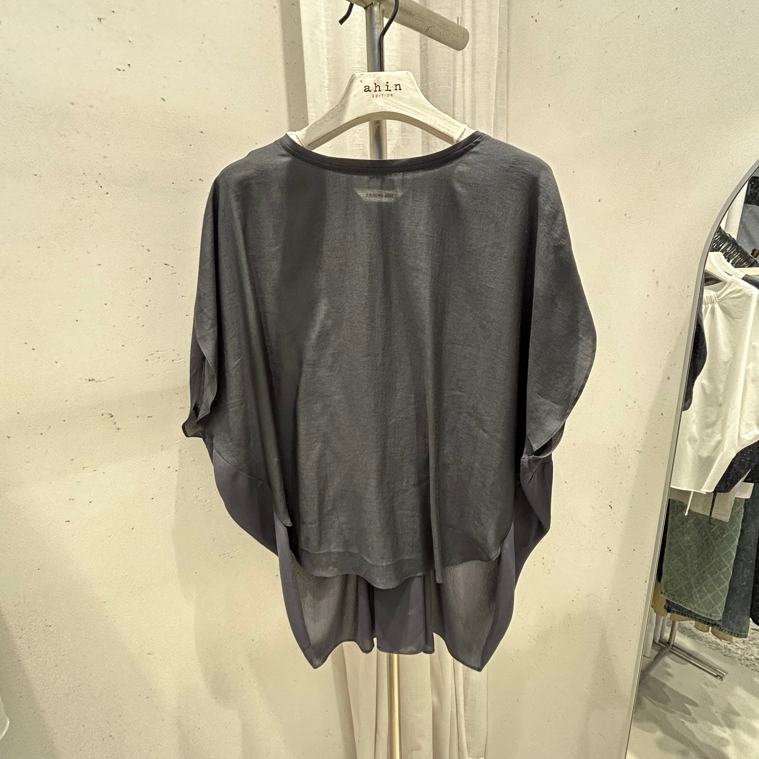 【LA MINE DOR】バックカラートップス  -ブラック-   ※7/8-15頃より順次配送