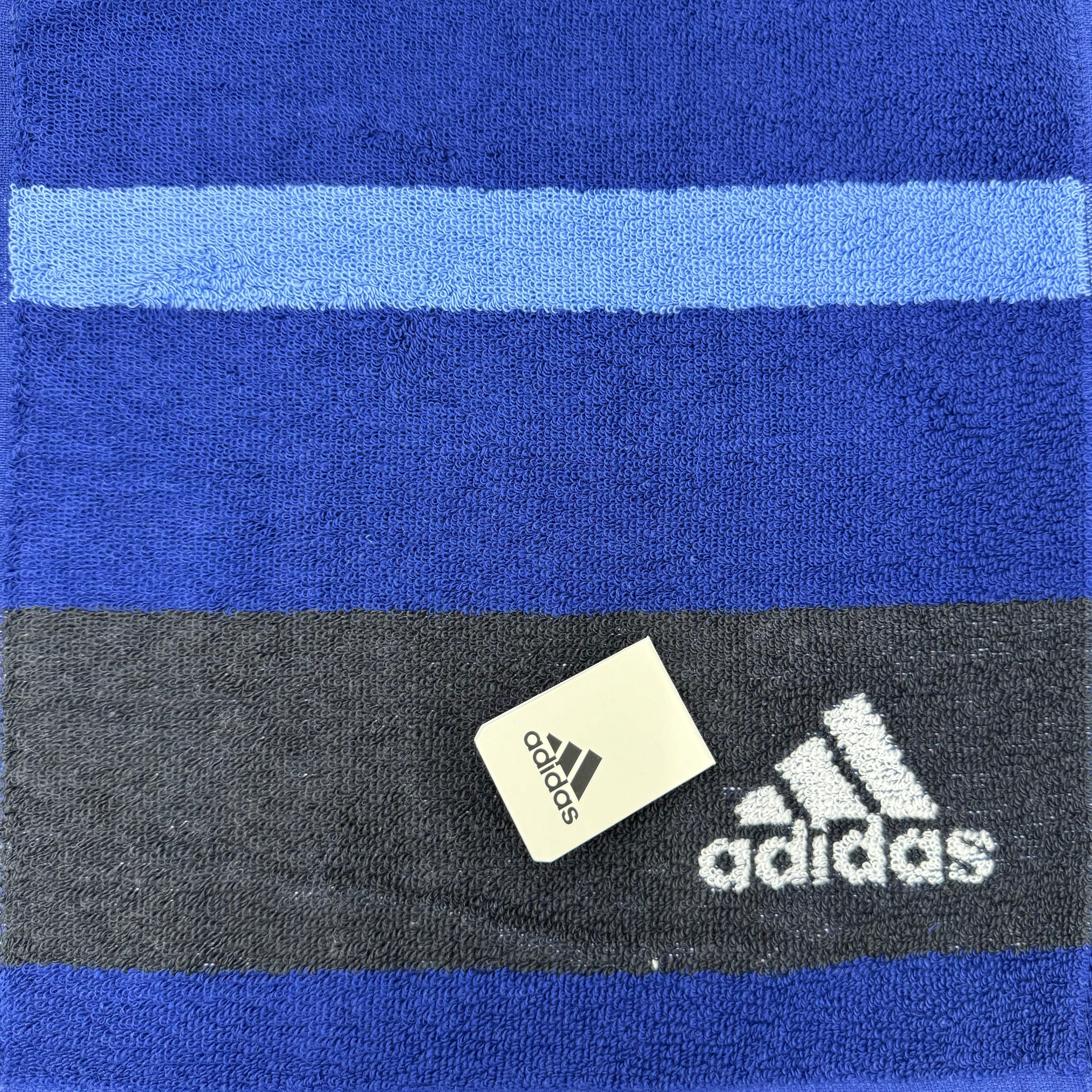【adidas】ハンカチ　ライン　2色　※6/25-28より順次配送