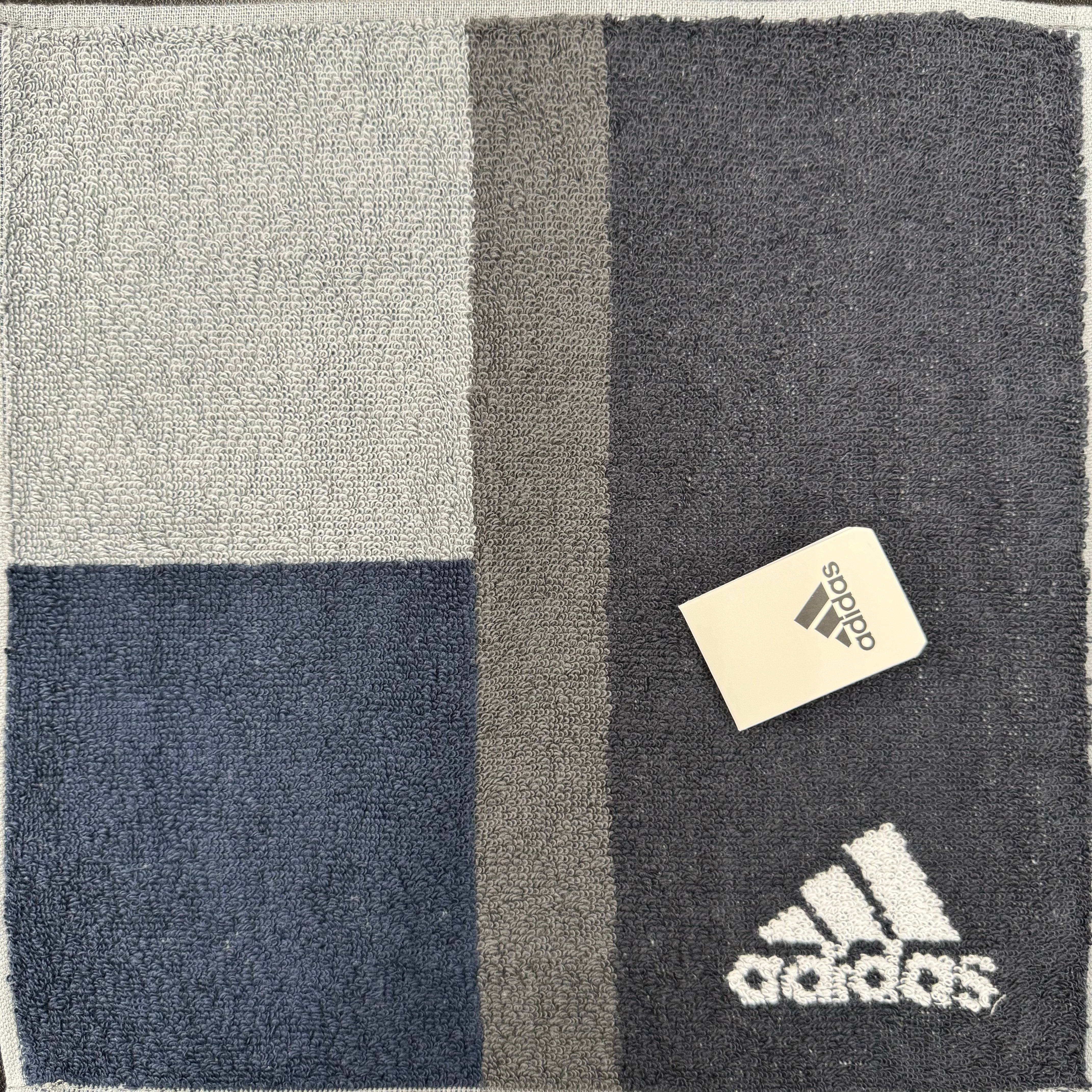 【adidas】ハンカチ　Black　※6/25-28より順次配送