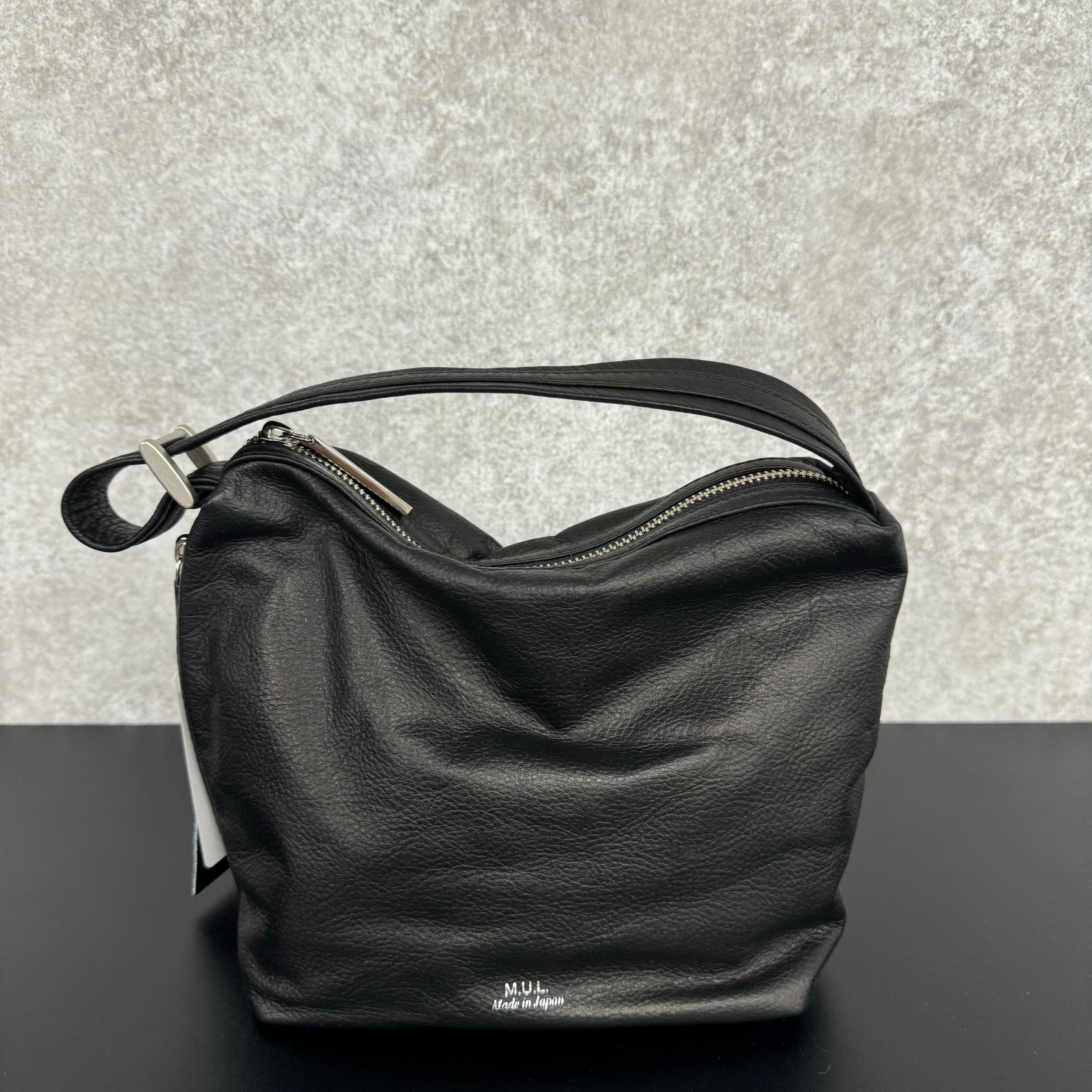 M.U.L. ドロップ Sサイズ ソフトダメージオイル ブラック シボ型押し M.U.L.】ドロップ2wayS ブラック ソフトダメージオイルレザー ※1
