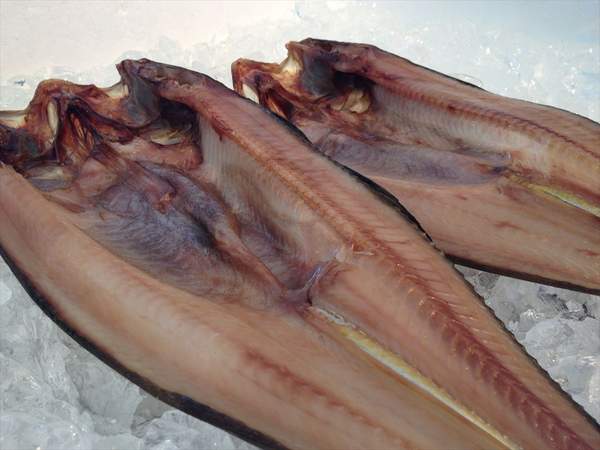 【北海道フェア　水産部門🐟】開き縞ほっけ 500g/枚　3枚/pc　冷凍　※5/25~31より順次発送予定　（クーポン対象商品）